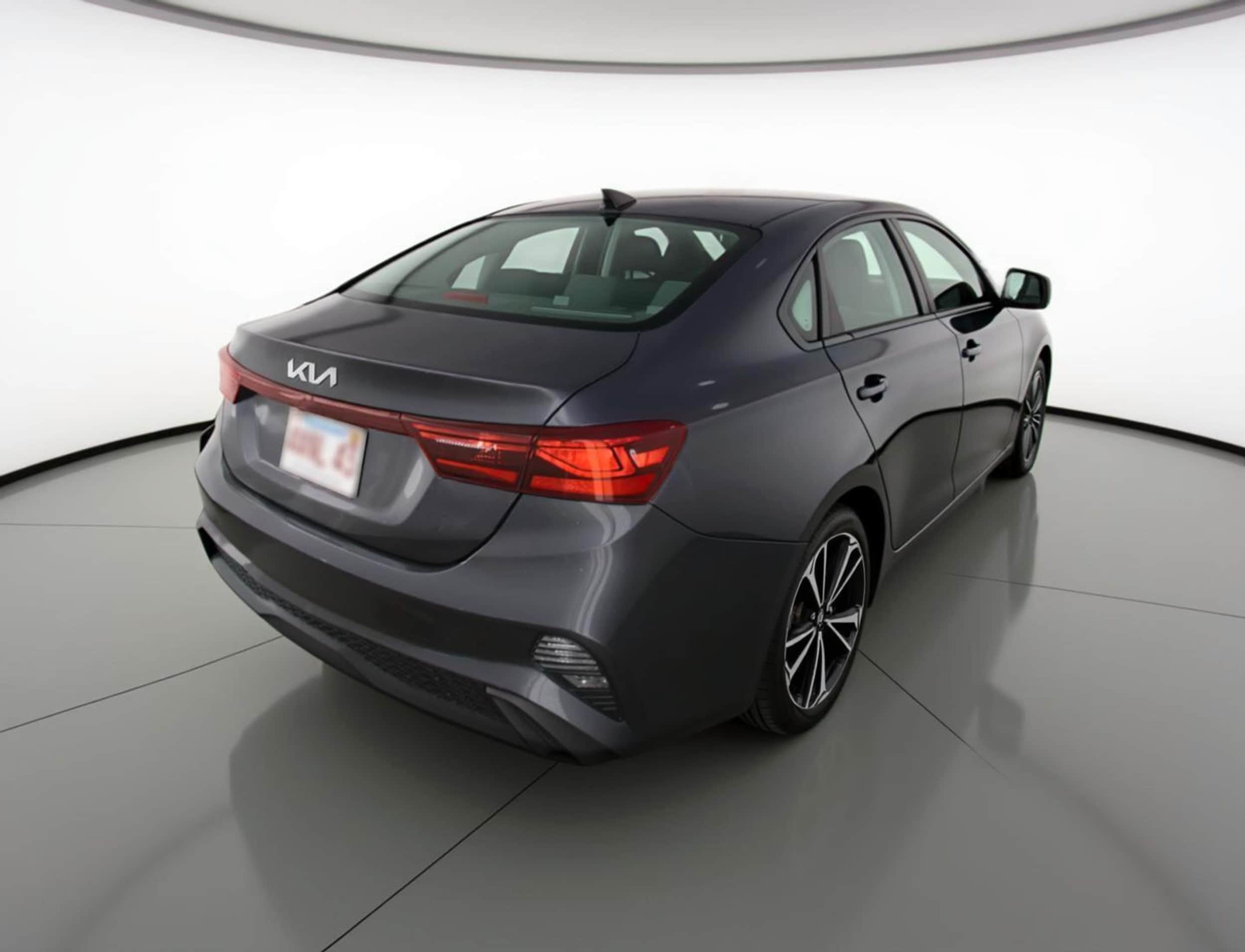 Thumbnail: 2024 Kia Forte - 7