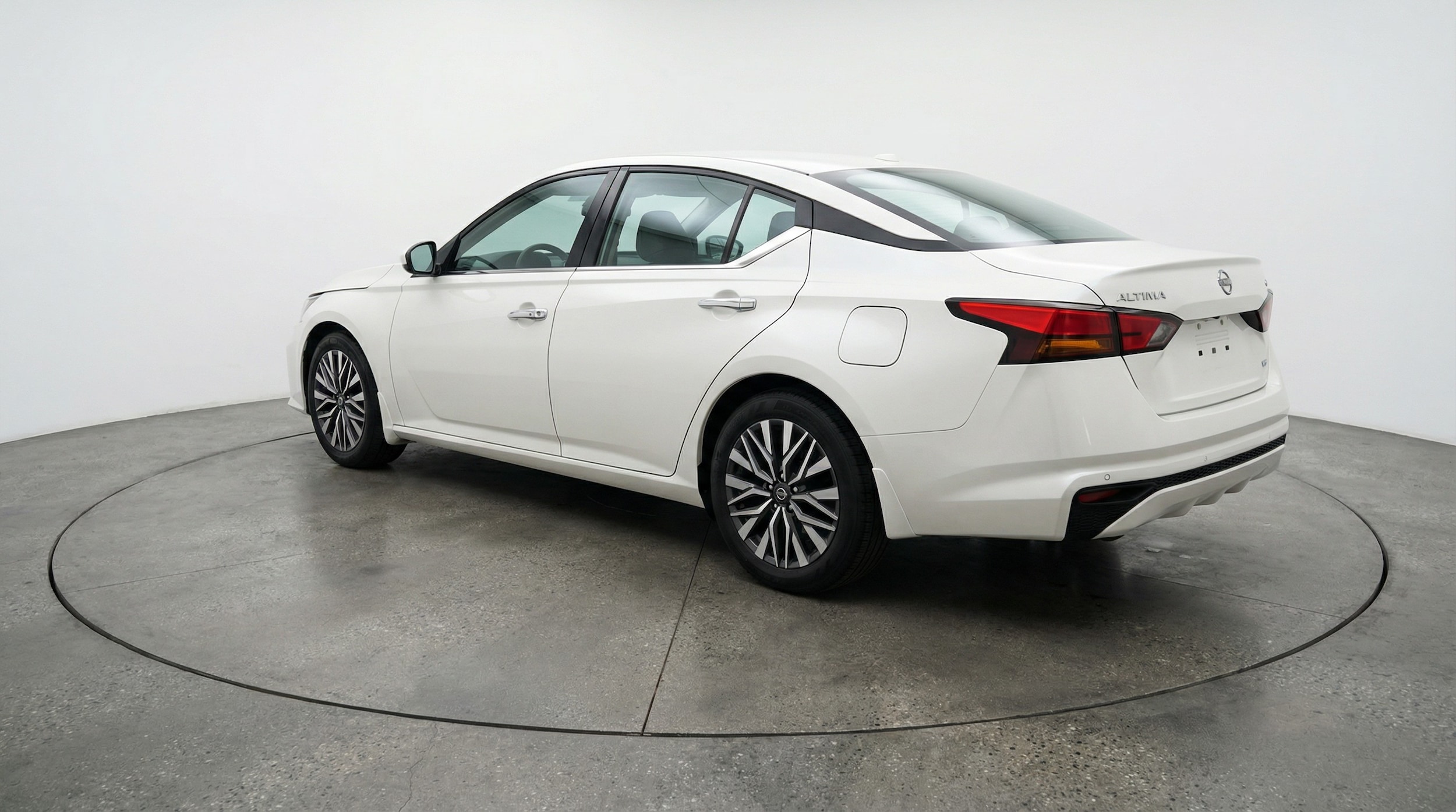 Thumbnail: 2025 Nissan Altima - 5