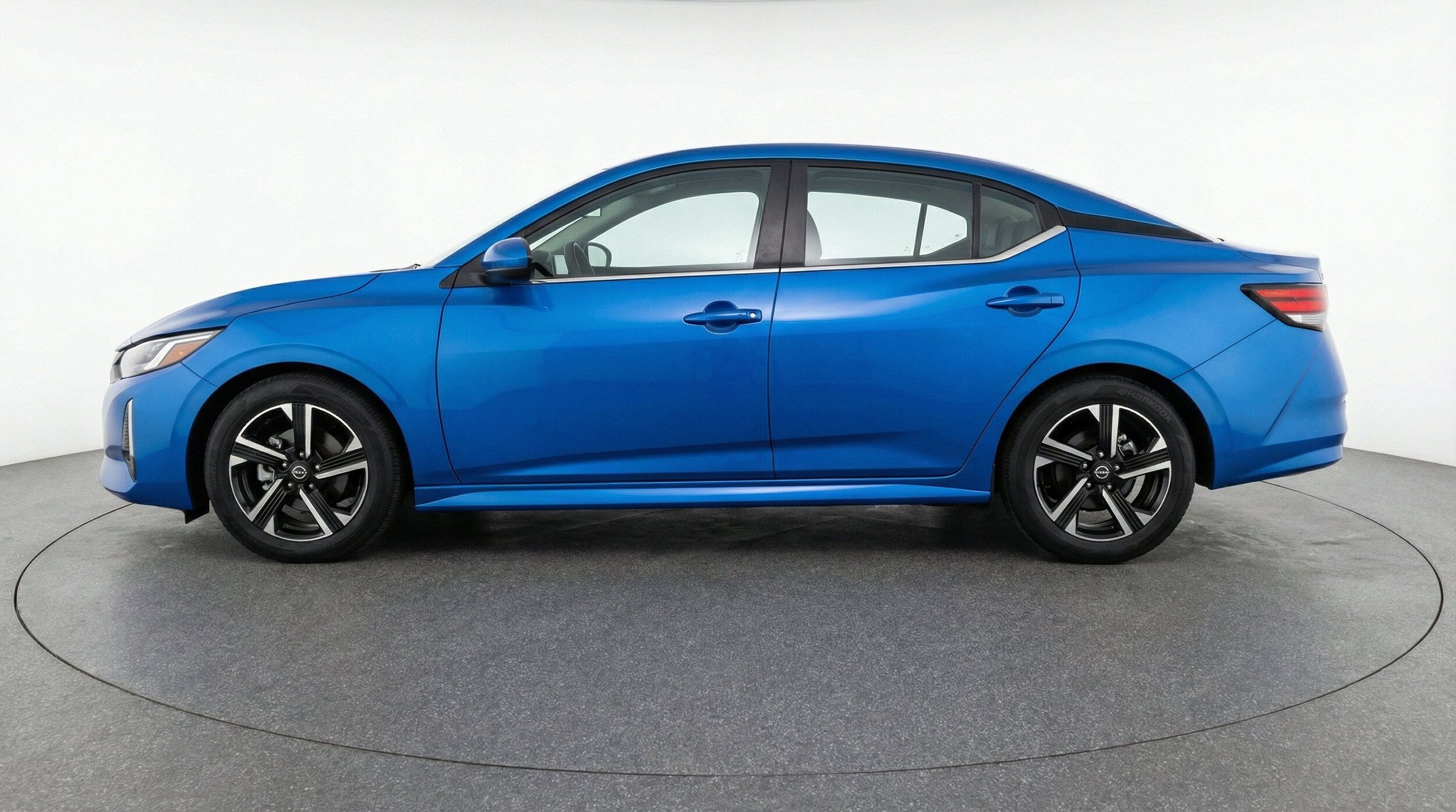 Thumbnail: 2025 Nissan Sentra - 5