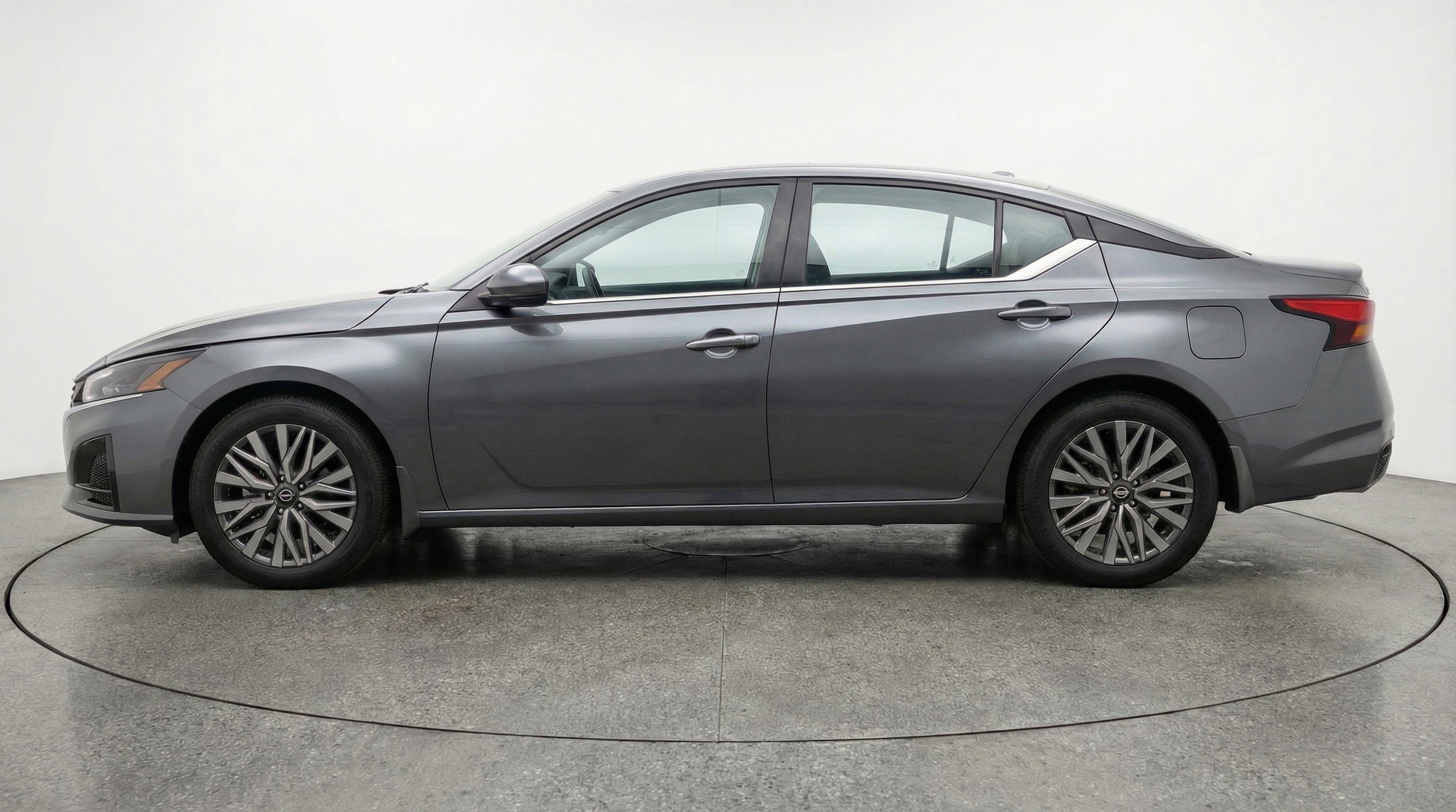 Thumbnail: 2025 Nissan Altima - 5