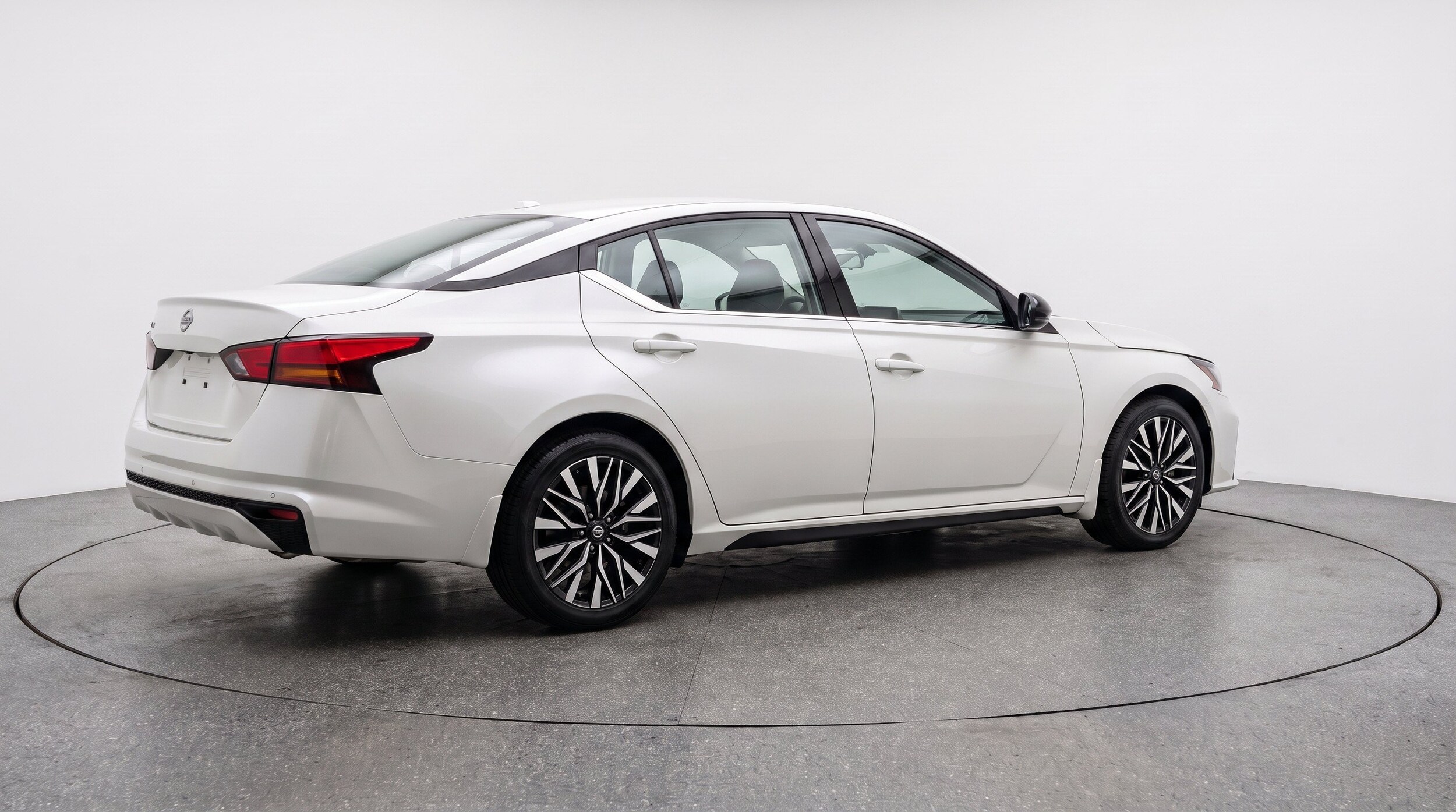 Thumbnail: 2025 Nissan Altima - 9