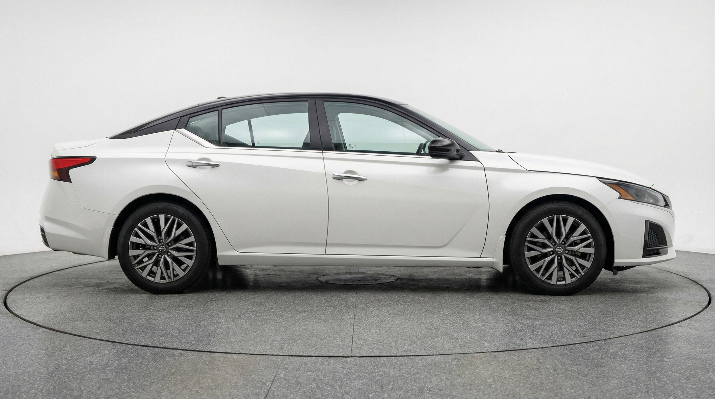 Thumbnail: 2025 Nissan Altima - 11
