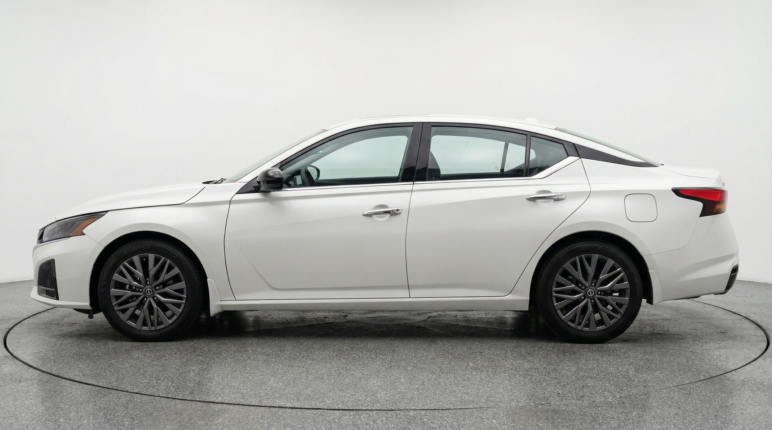 Thumbnail: 2025 Nissan Altima - 4