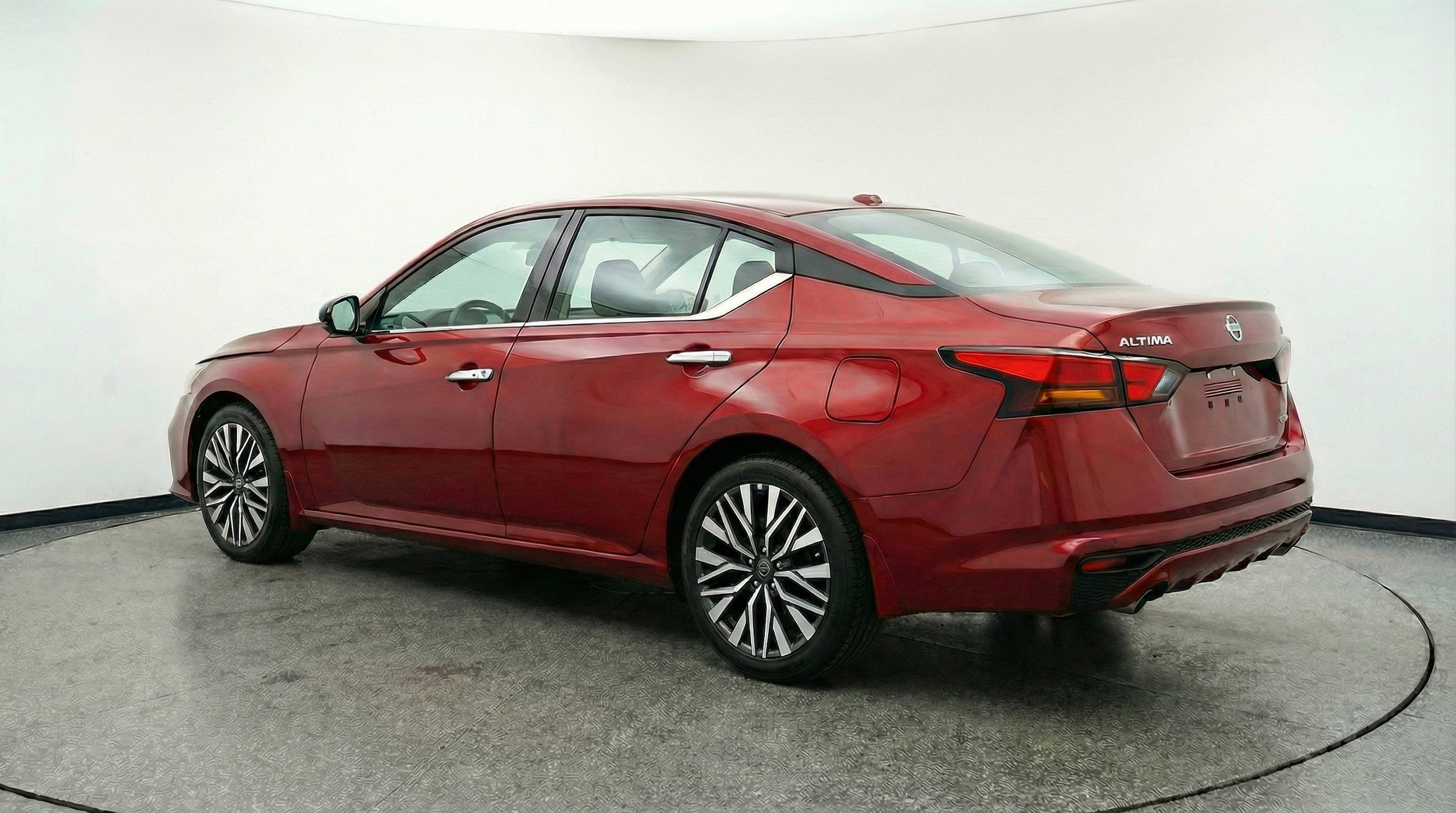 Thumbnail: 2025 Nissan Altima - 6