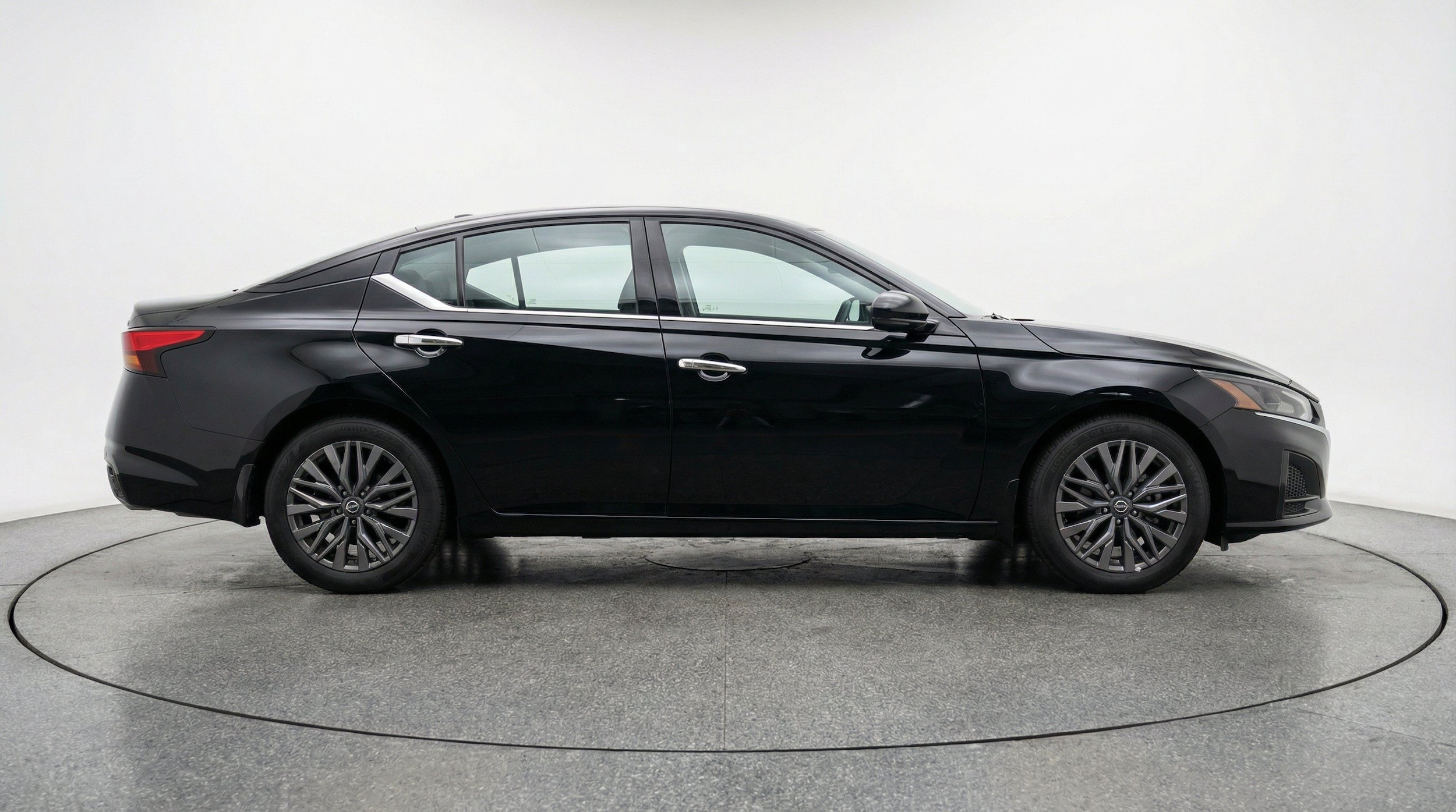 Thumbnail: 2025 Nissan Altima - 11