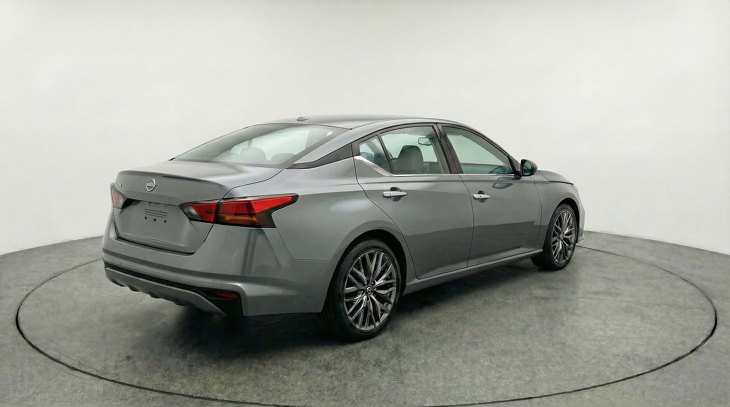 Thumbnail: 2025 Nissan Altima - 9