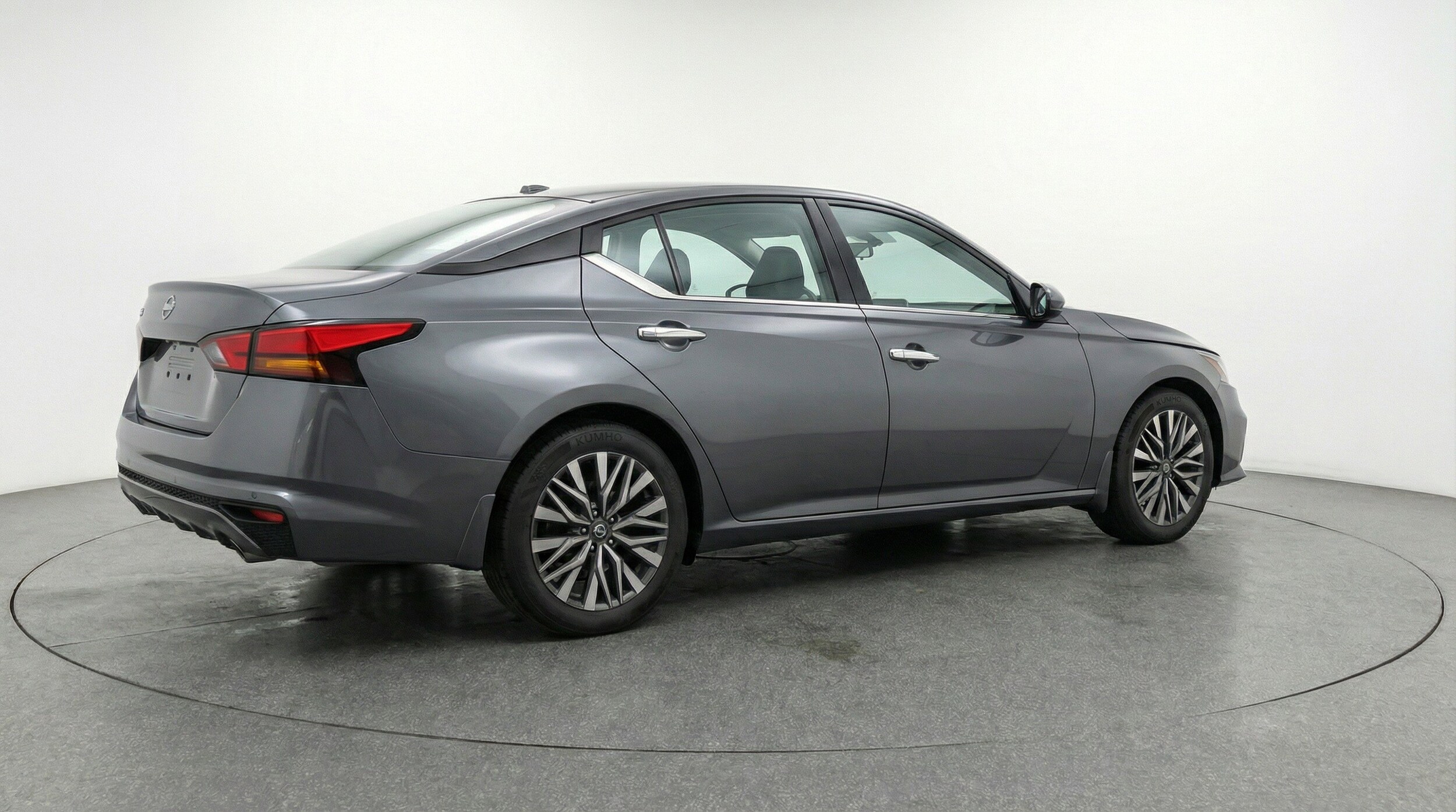 Thumbnail: 2025 Nissan Altima - 9