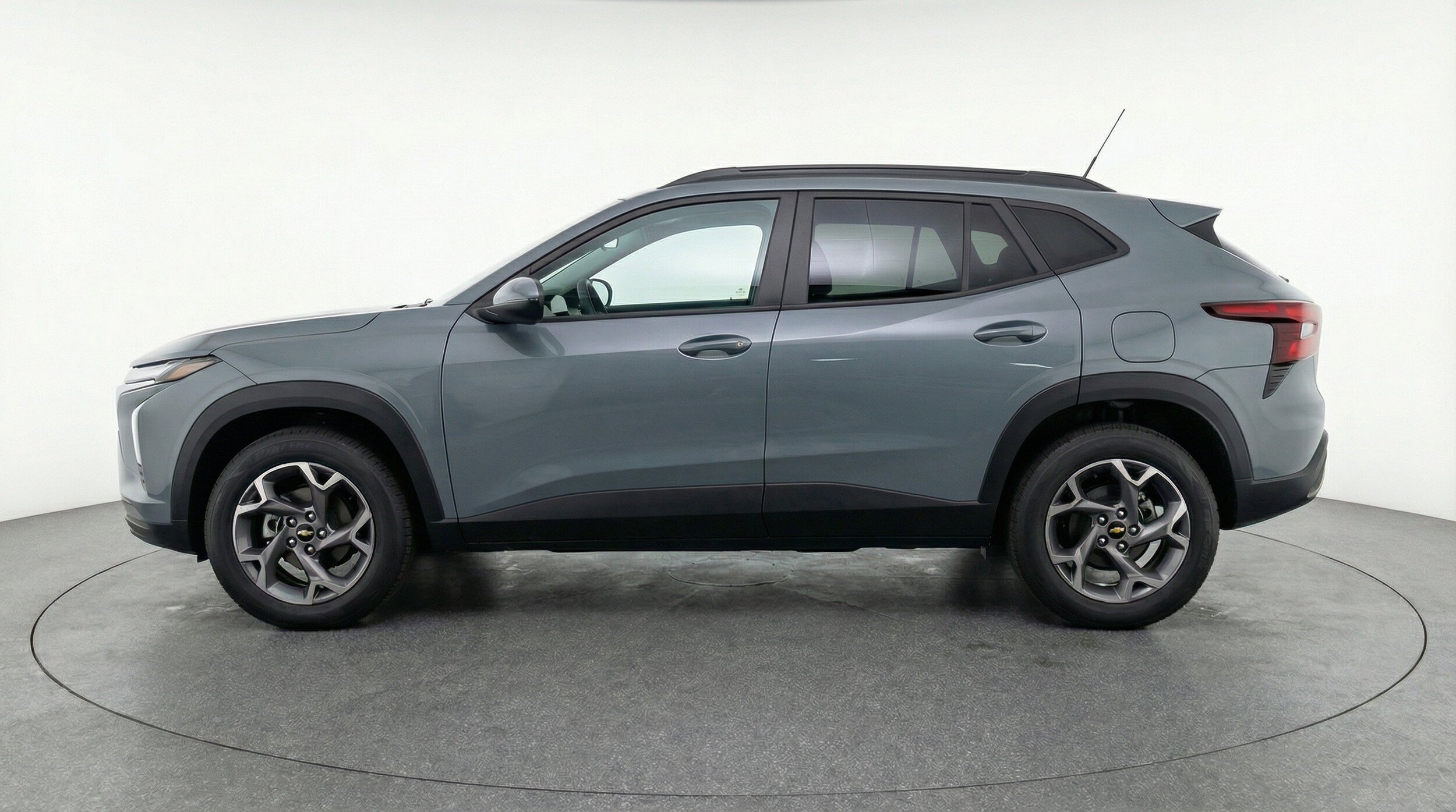 Thumbnail: 2025 Chevrolet Trax - 5