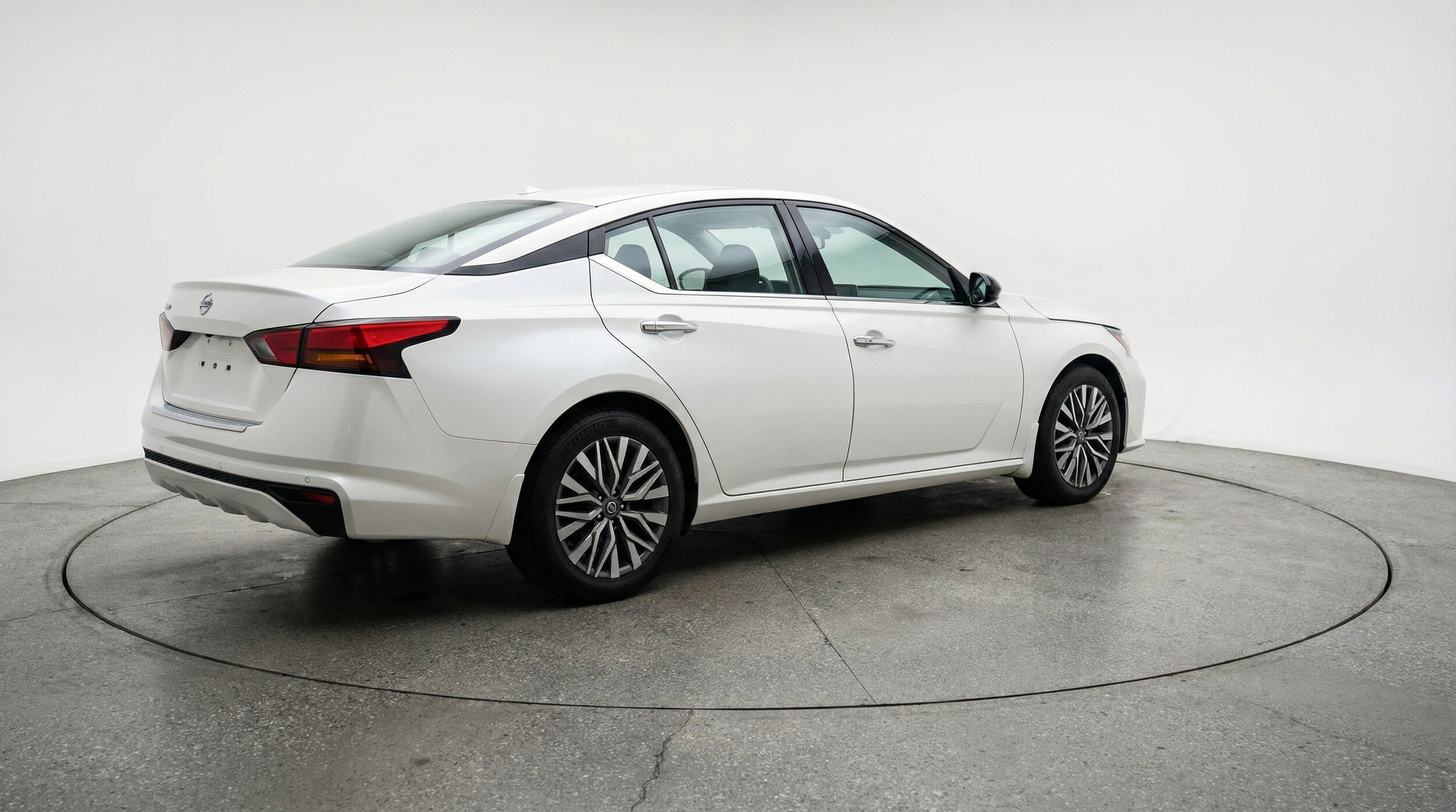 Thumbnail: 2025 Nissan Altima - 9