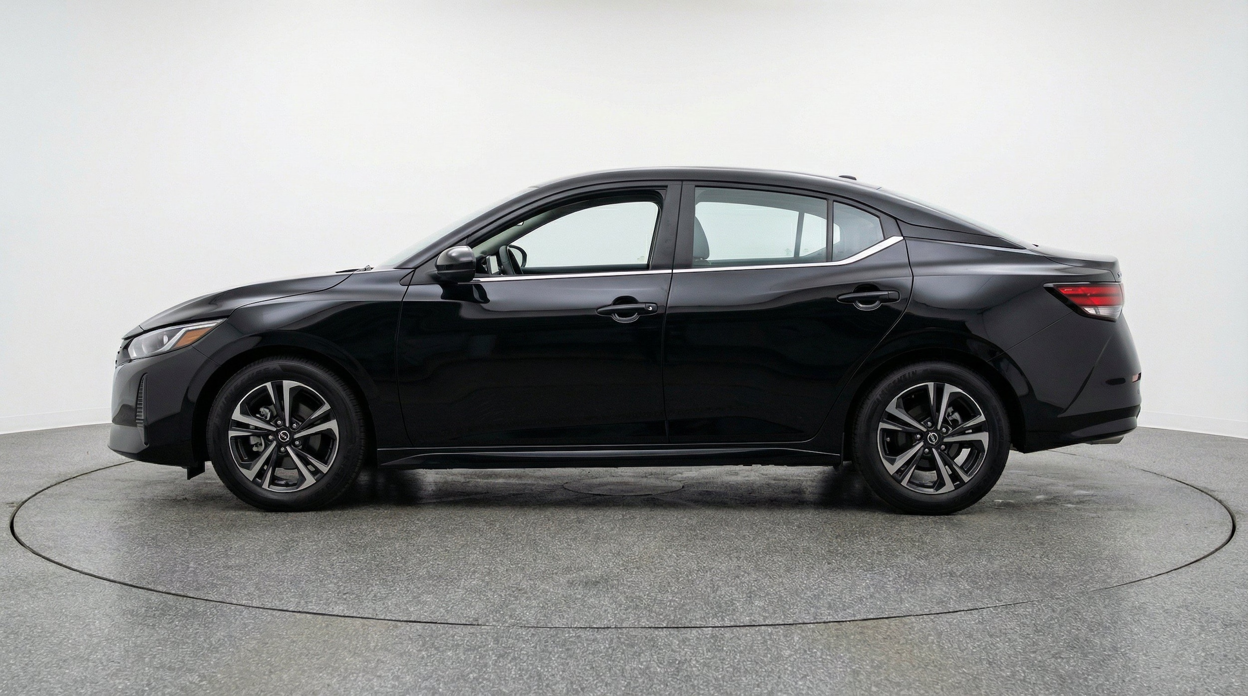 Thumbnail: 2025 Nissan Sentra - 5