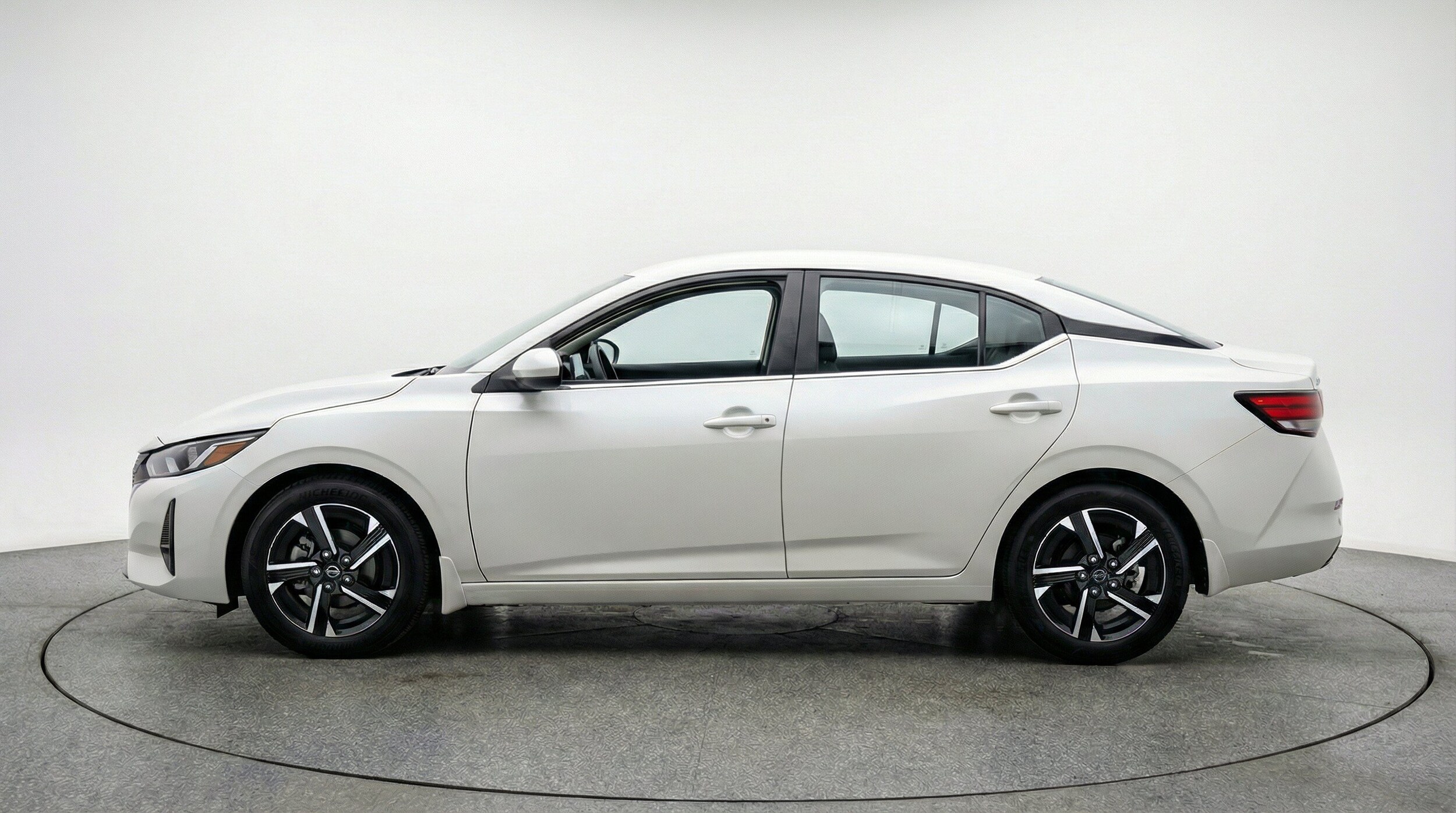 Thumbnail: 2025 Nissan Sentra - 5