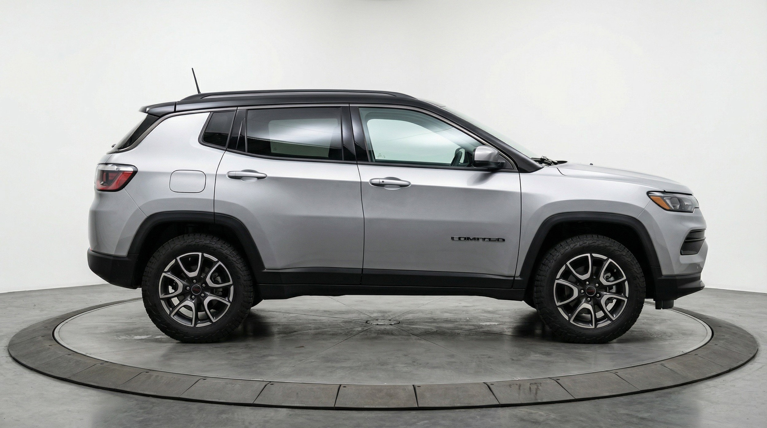 Thumbnail: 2025 Jeep Compass - 11