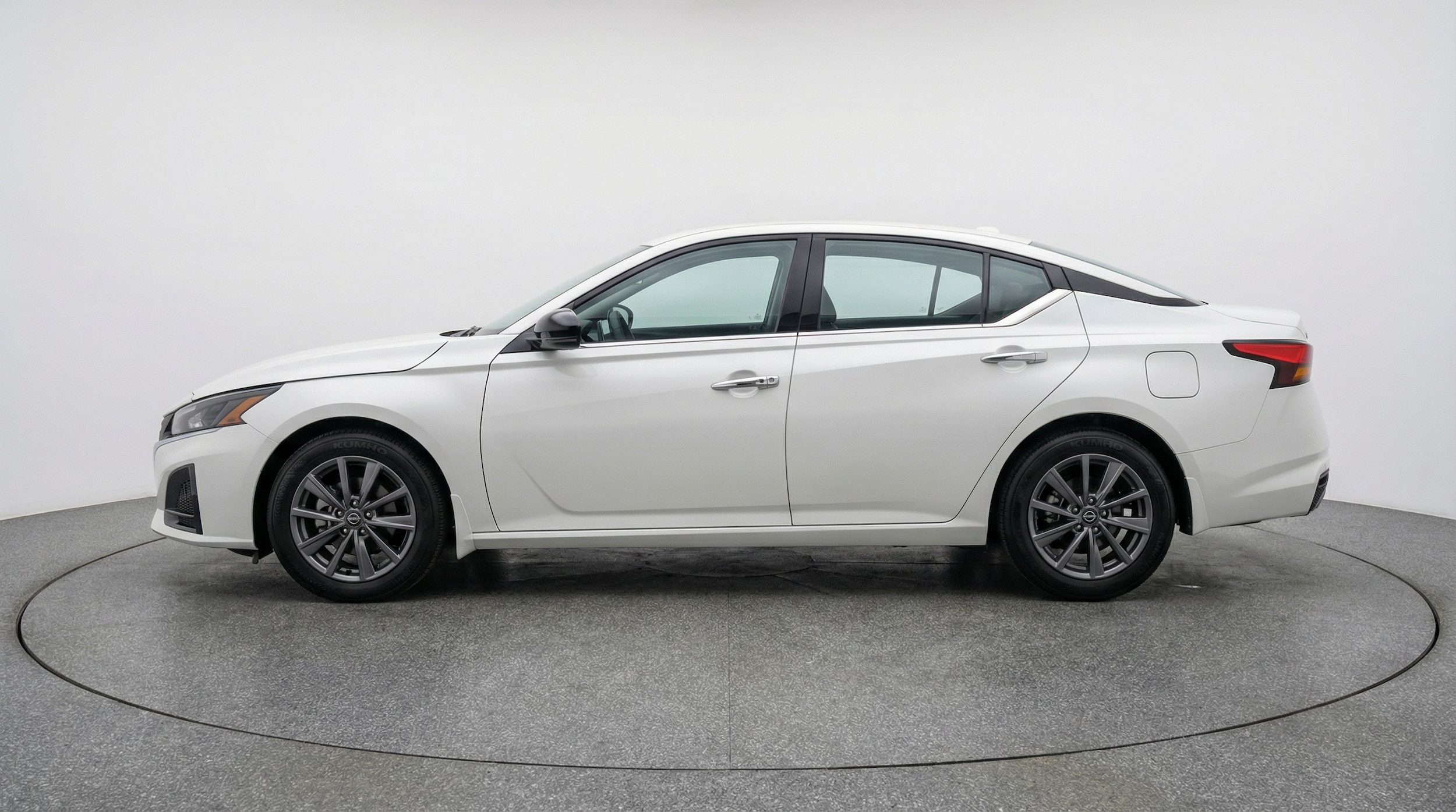 Thumbnail: 2025 Nissan Altima - 4