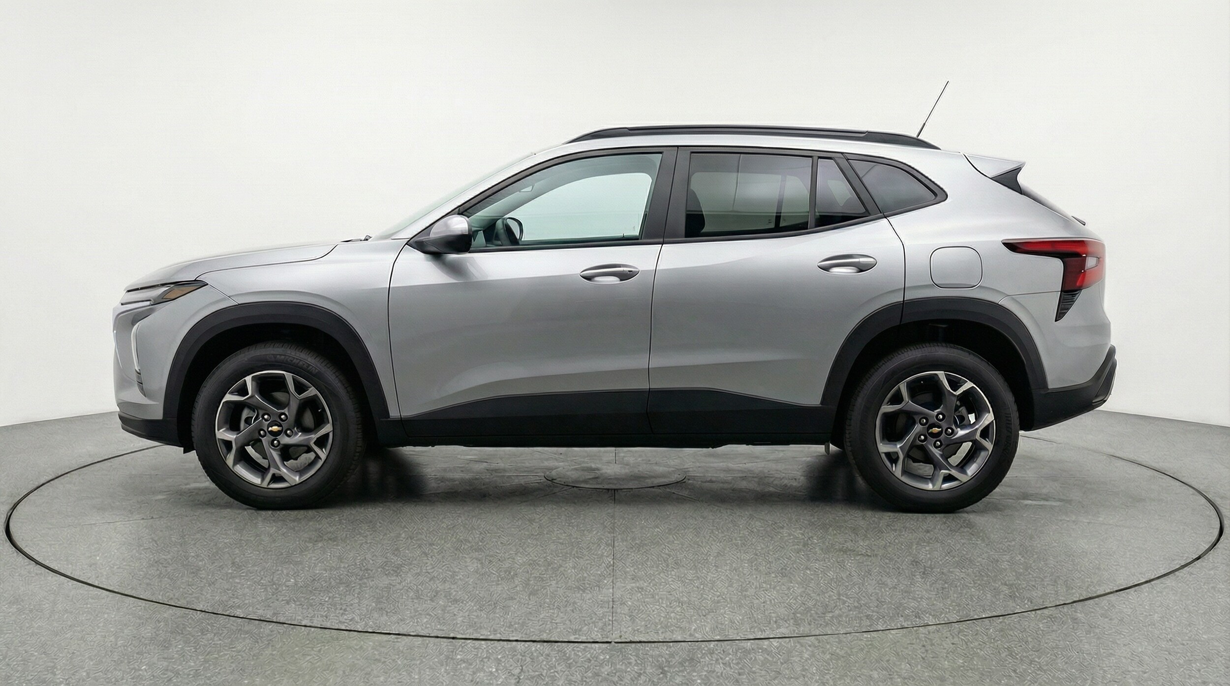 Thumbnail: 2025 Chevrolet Trax - 4