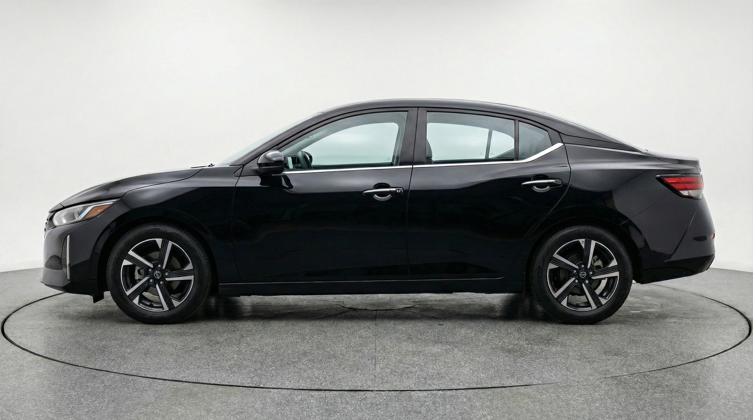 Thumbnail: 2025 Nissan Sentra - 5
