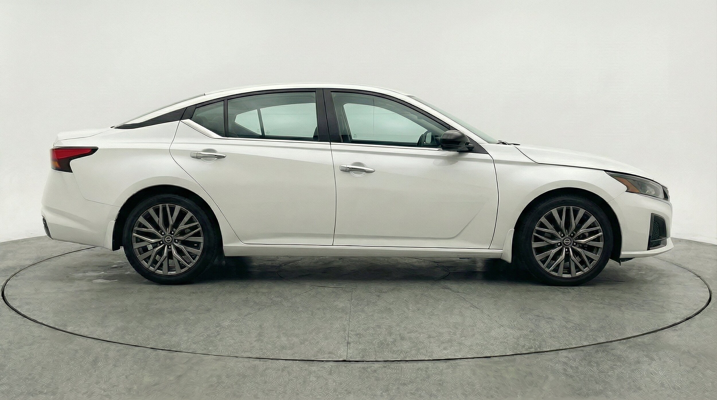 Thumbnail: 2025 Nissan Altima - 11