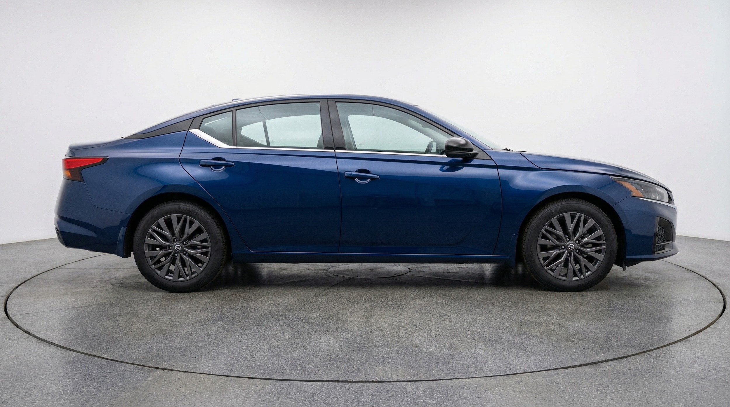 Thumbnail: 2025 Nissan Altima - 8