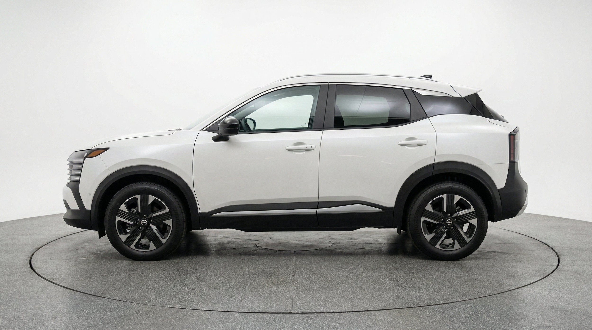 Thumbnail: 2026 Nissan Kicks - 5