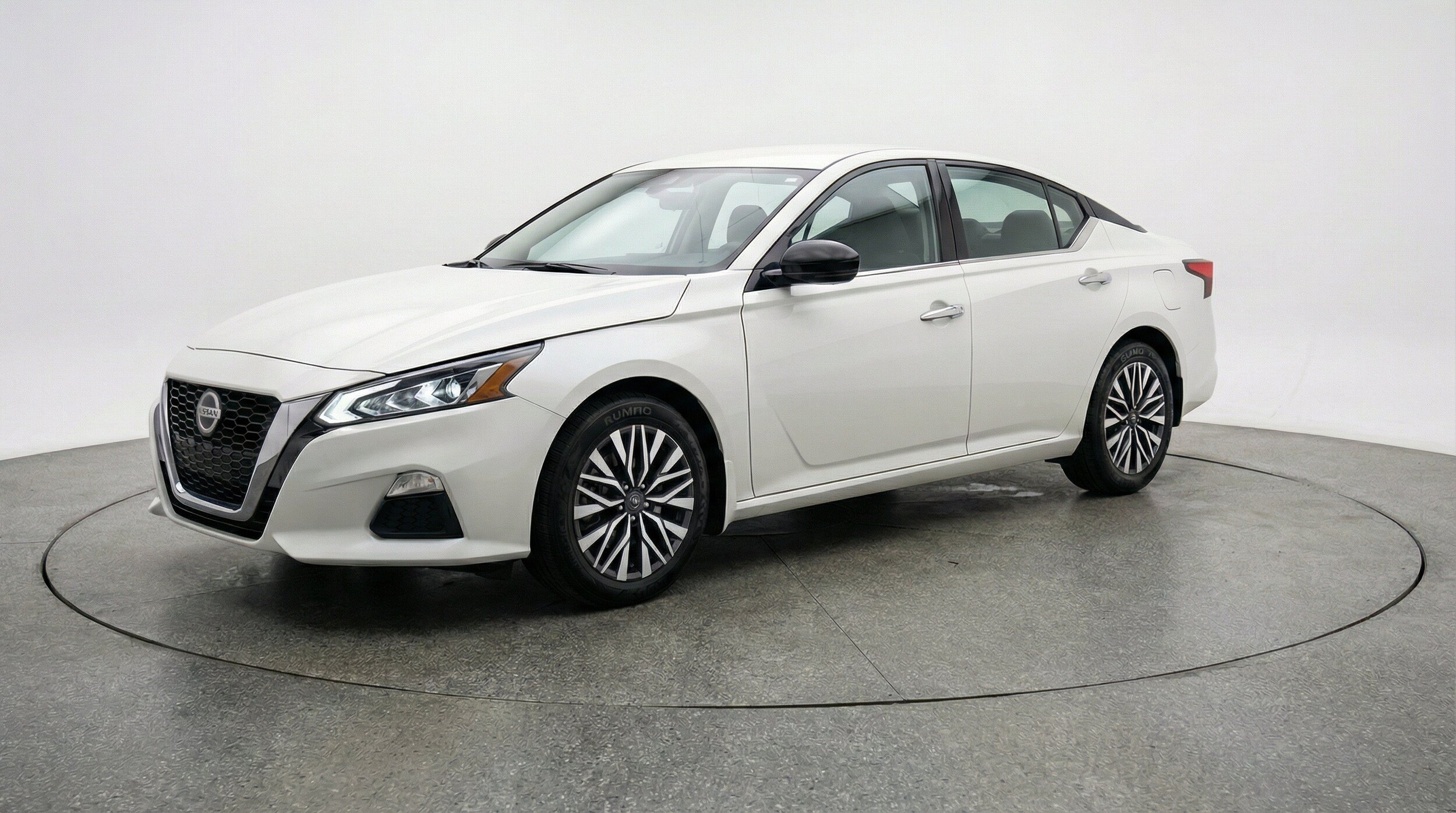 Thumbnail: 2025 Nissan Altima - 3