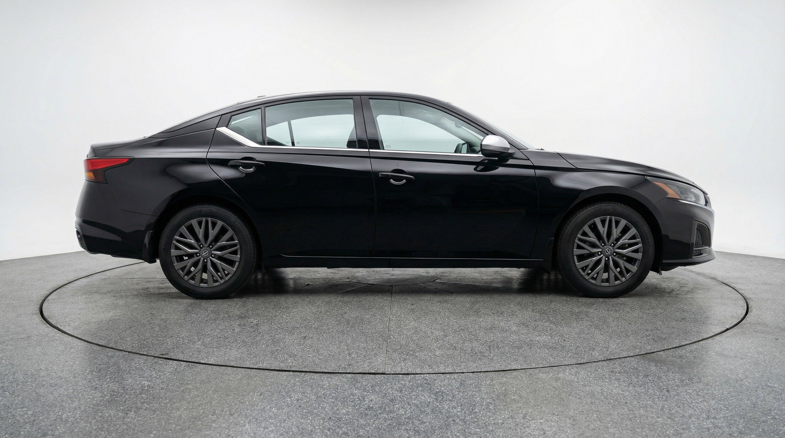 Thumbnail: 2025 Nissan Altima - 11