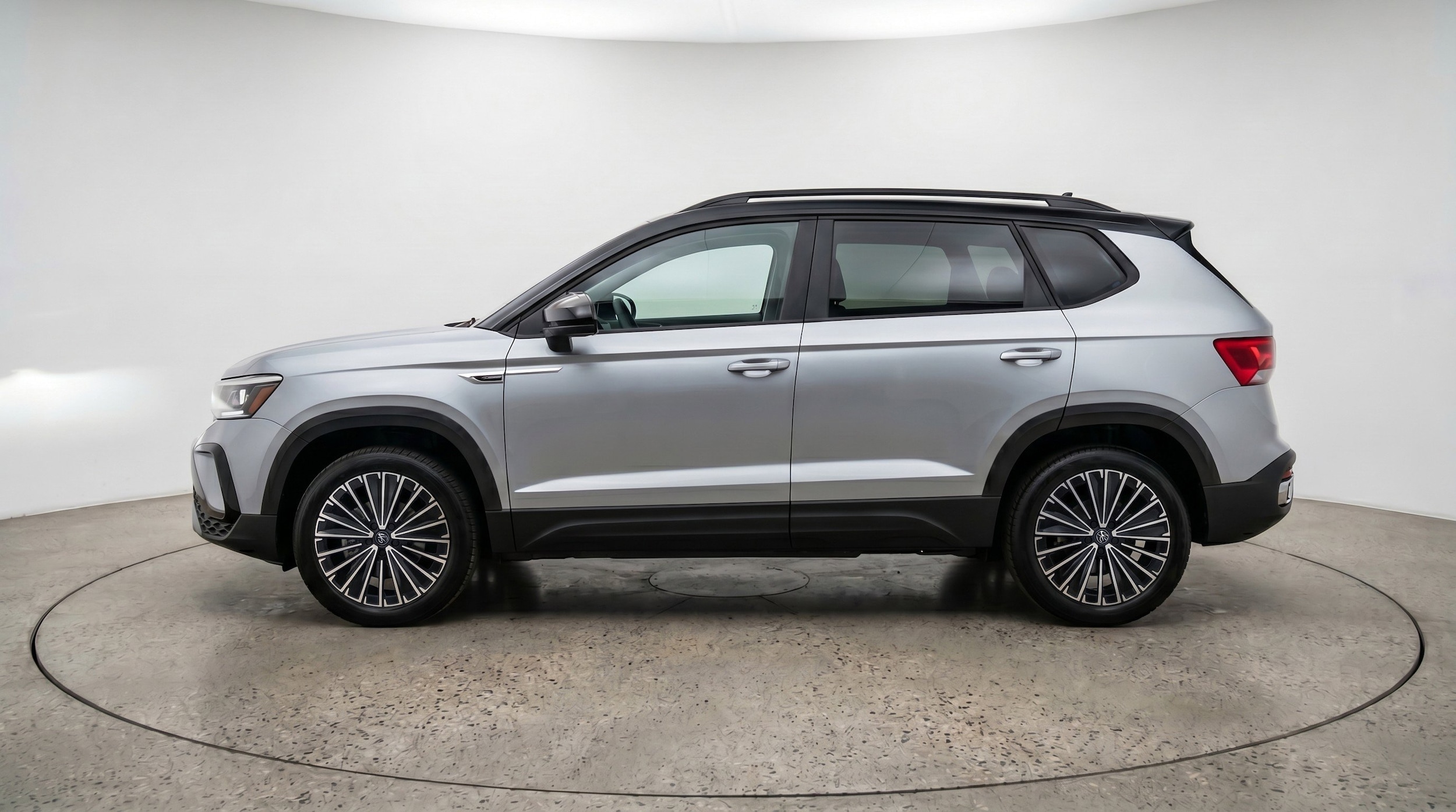 Thumbnail: 2025 Volkswagen Taos - 5