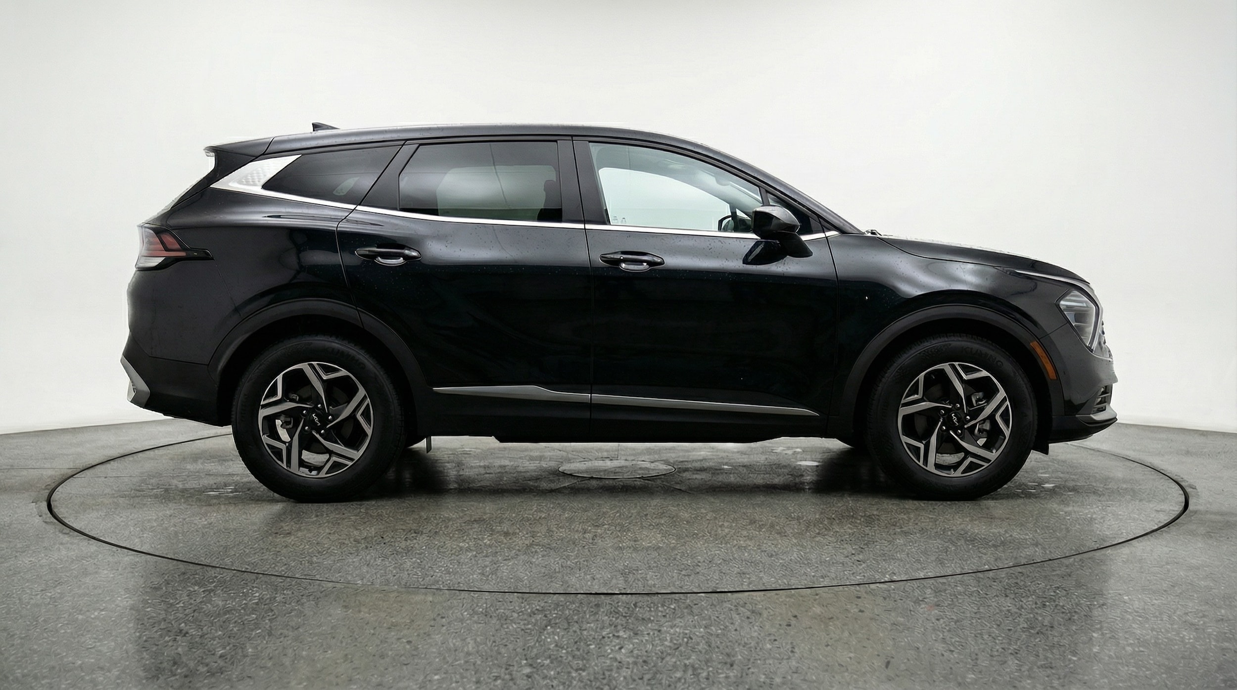 Thumbnail: 2025 Kia Sportage - 8