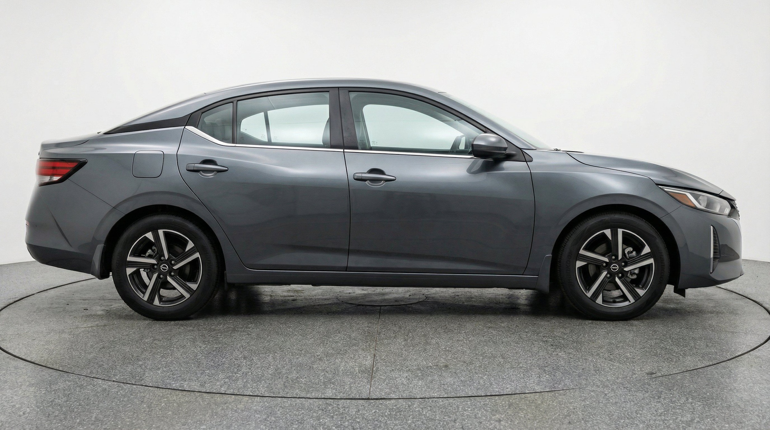 Thumbnail: 2025 Nissan Sentra - 10