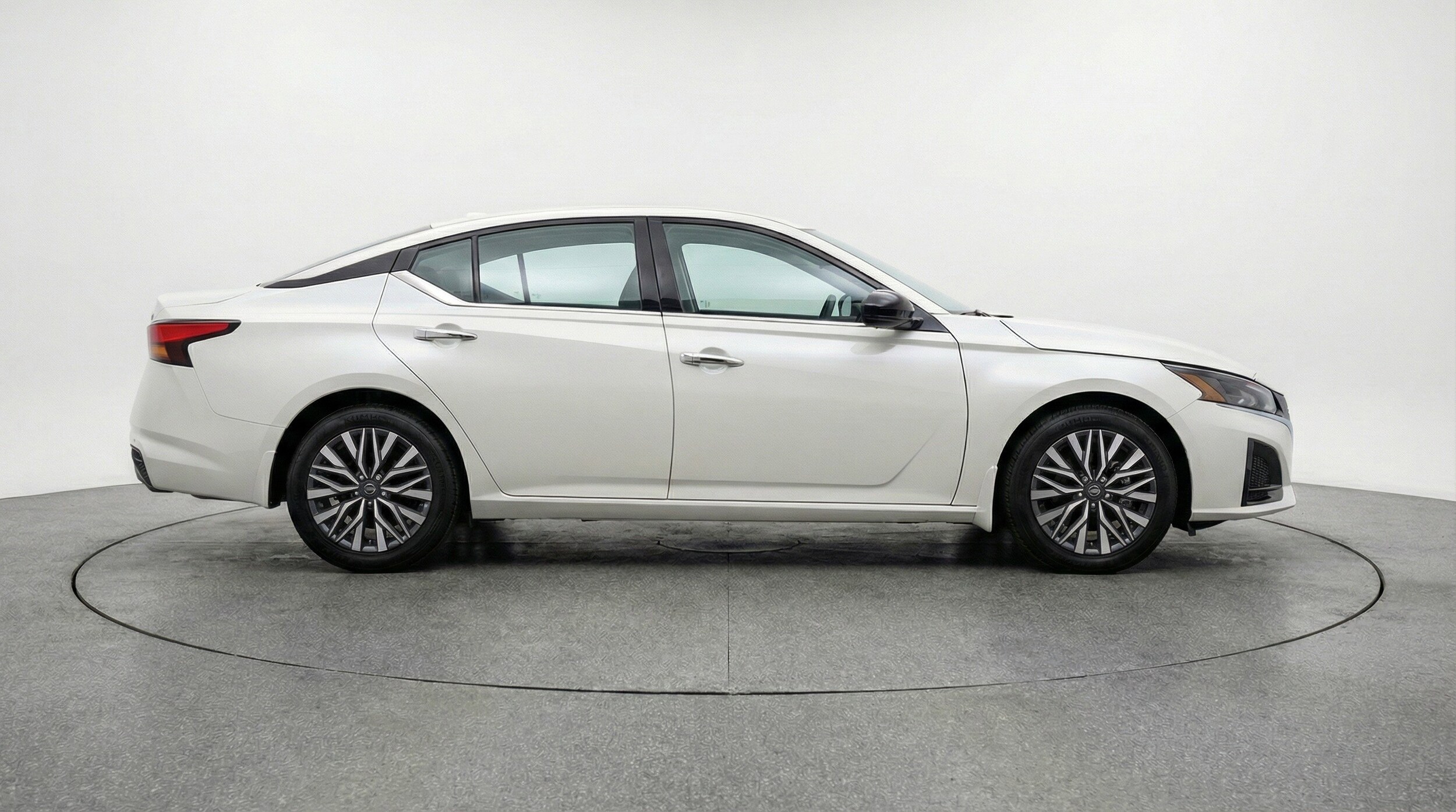 Thumbnail: 2025 Nissan Altima - 11