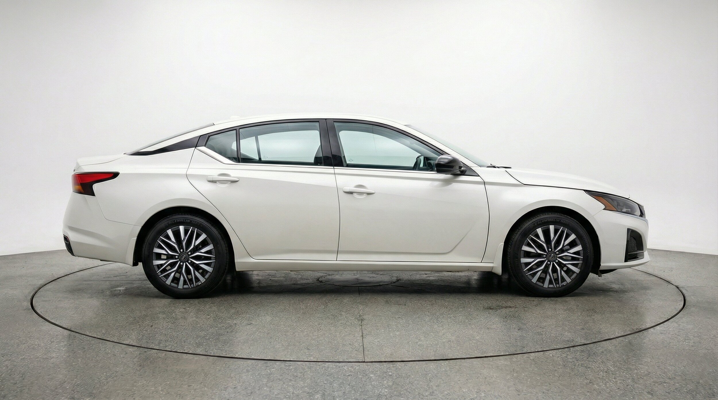 Thumbnail: 2025 Nissan Altima - 11