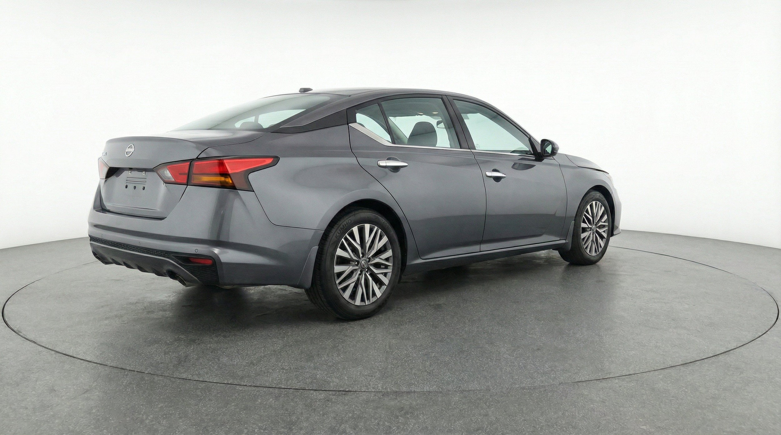 Thumbnail: 2025 Nissan Altima - 9