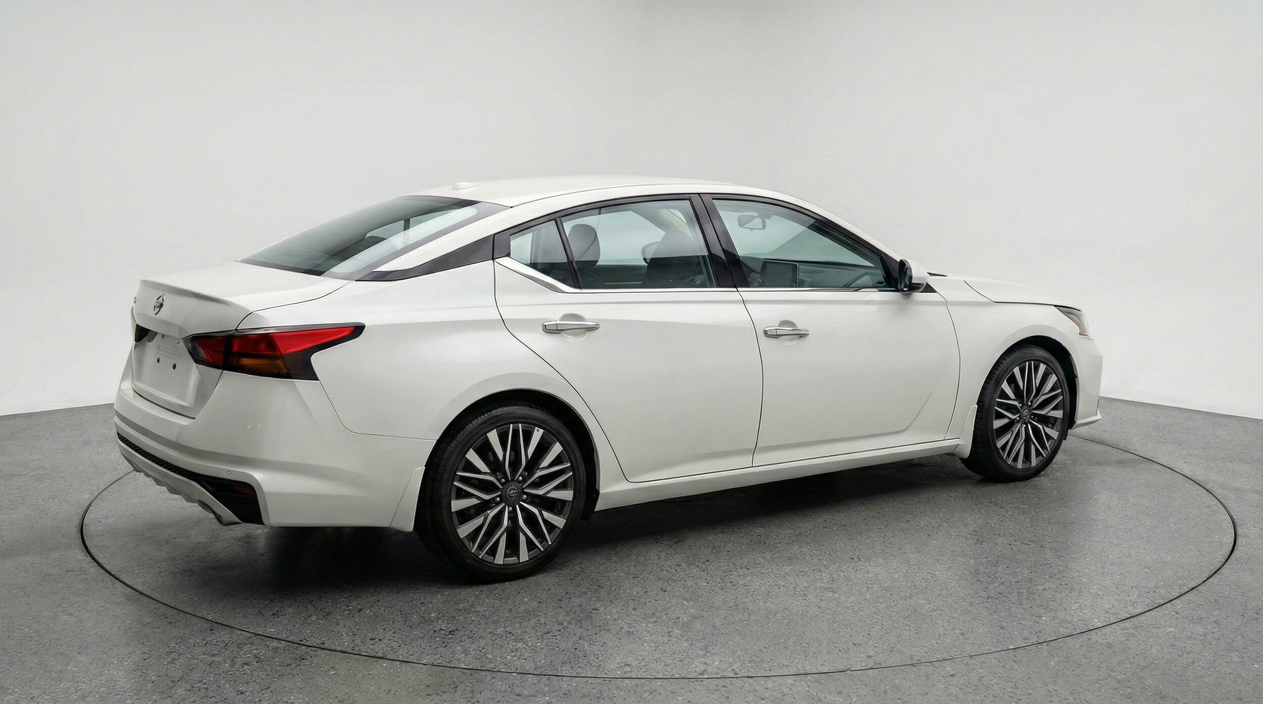 Thumbnail: 2025 Nissan Altima - 9