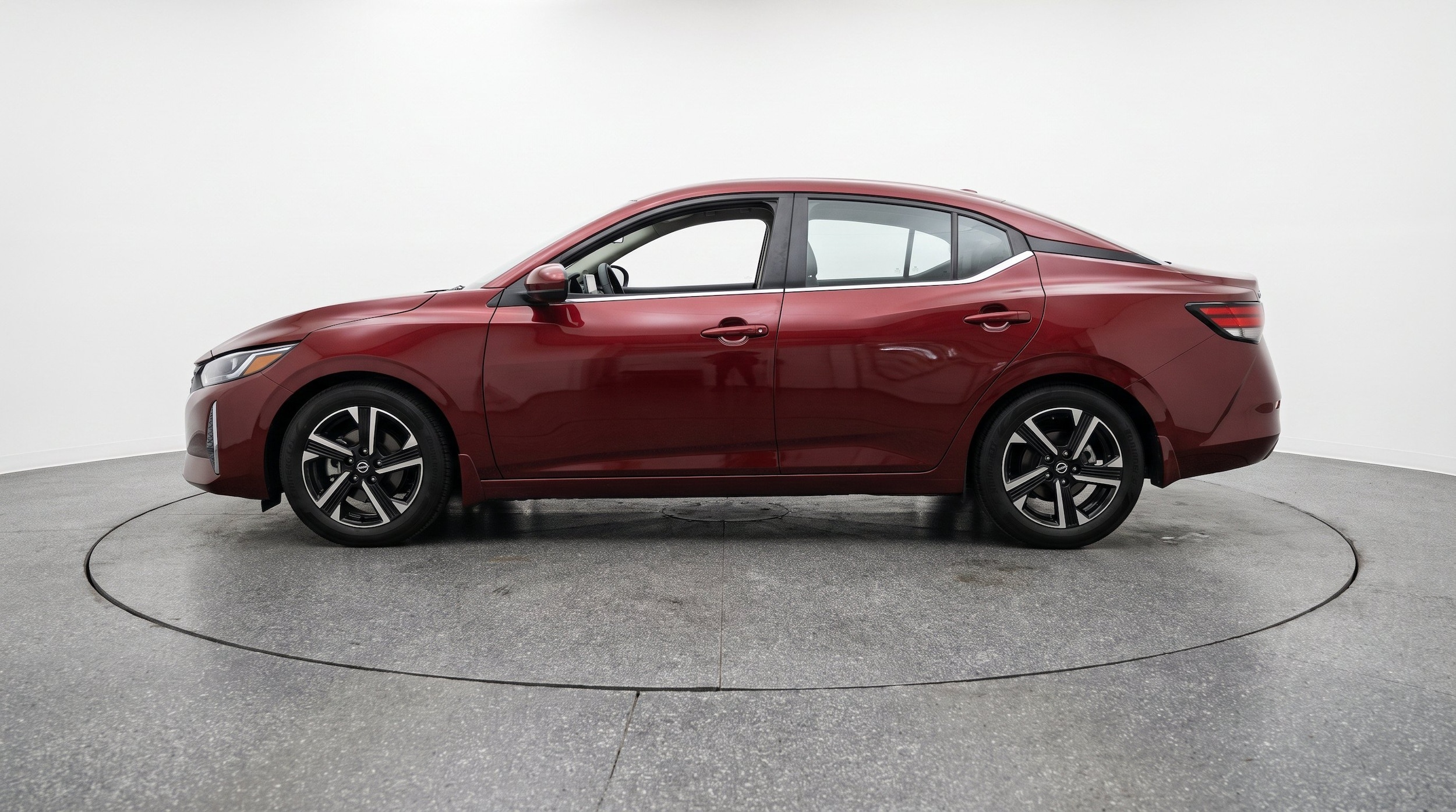 Thumbnail: 2025 Nissan Sentra - 5