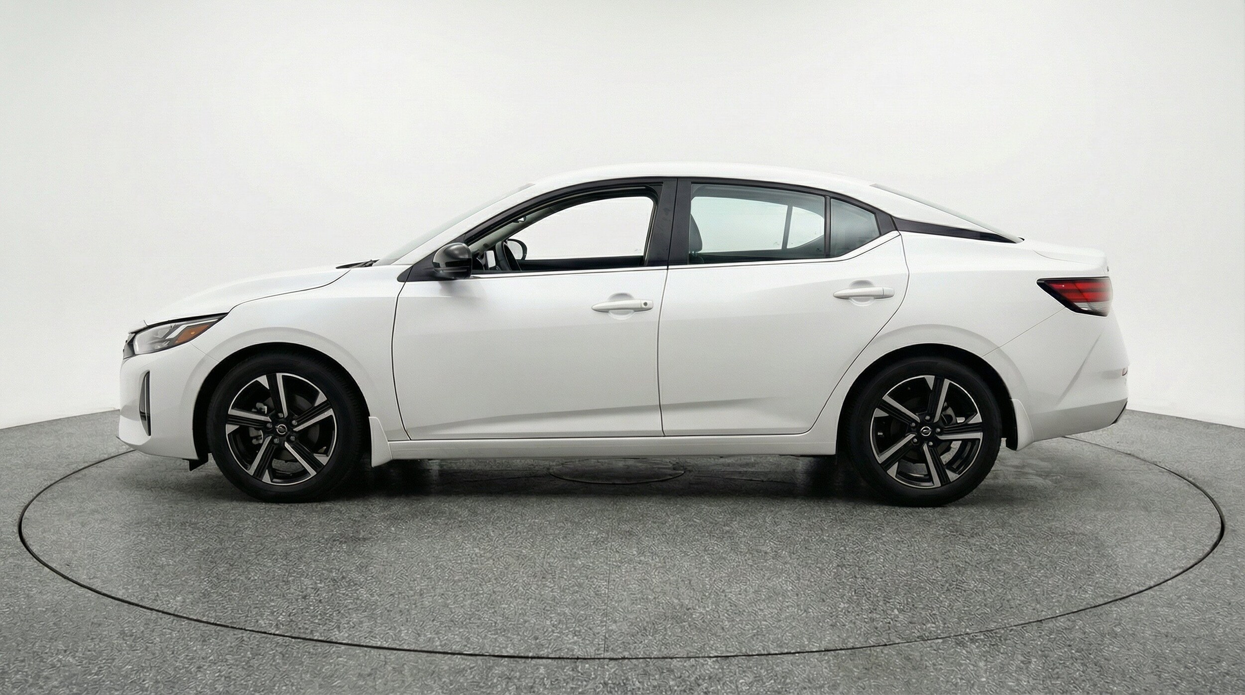 Thumbnail: 2025 Nissan Sentra - 5