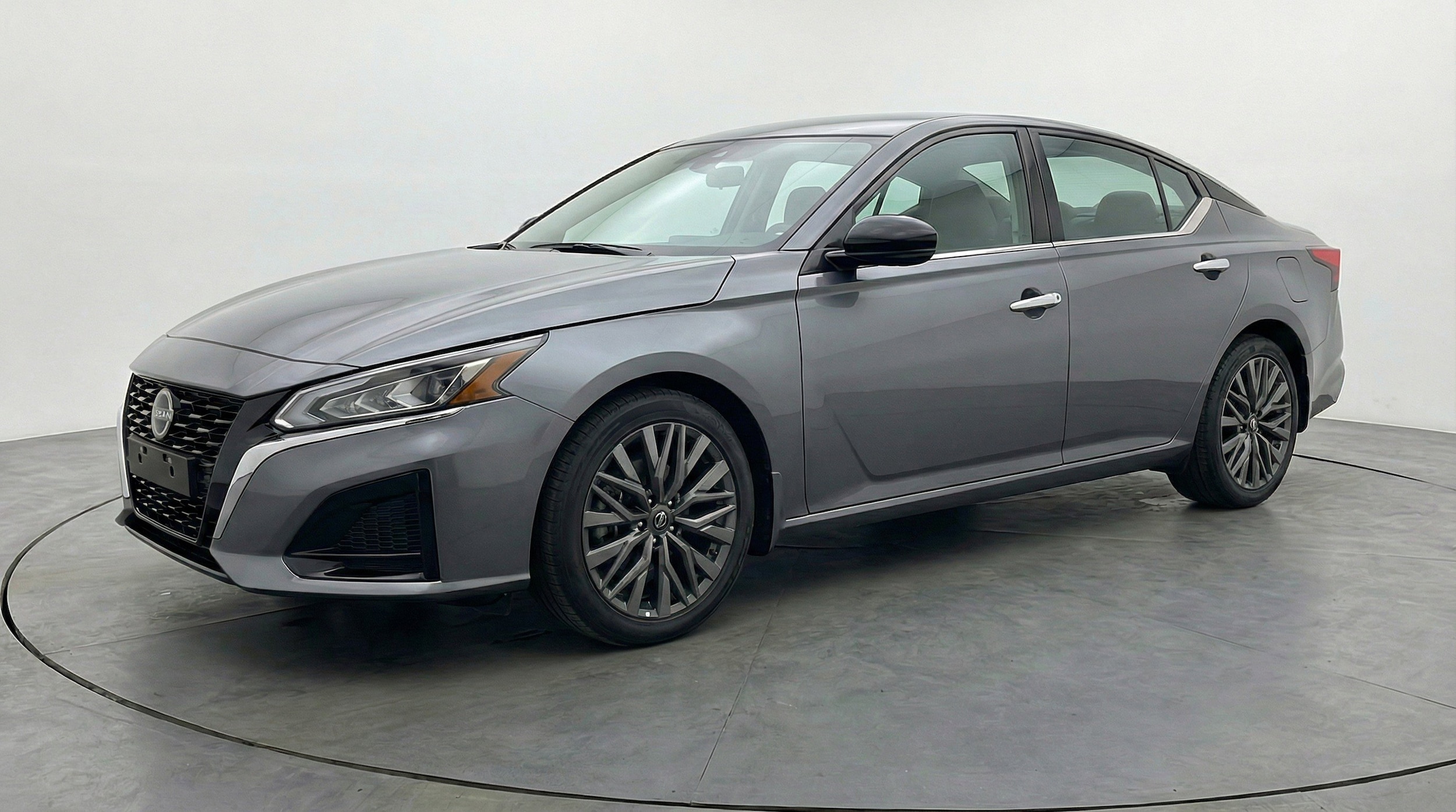 Thumbnail: 2025 Nissan Altima - 3