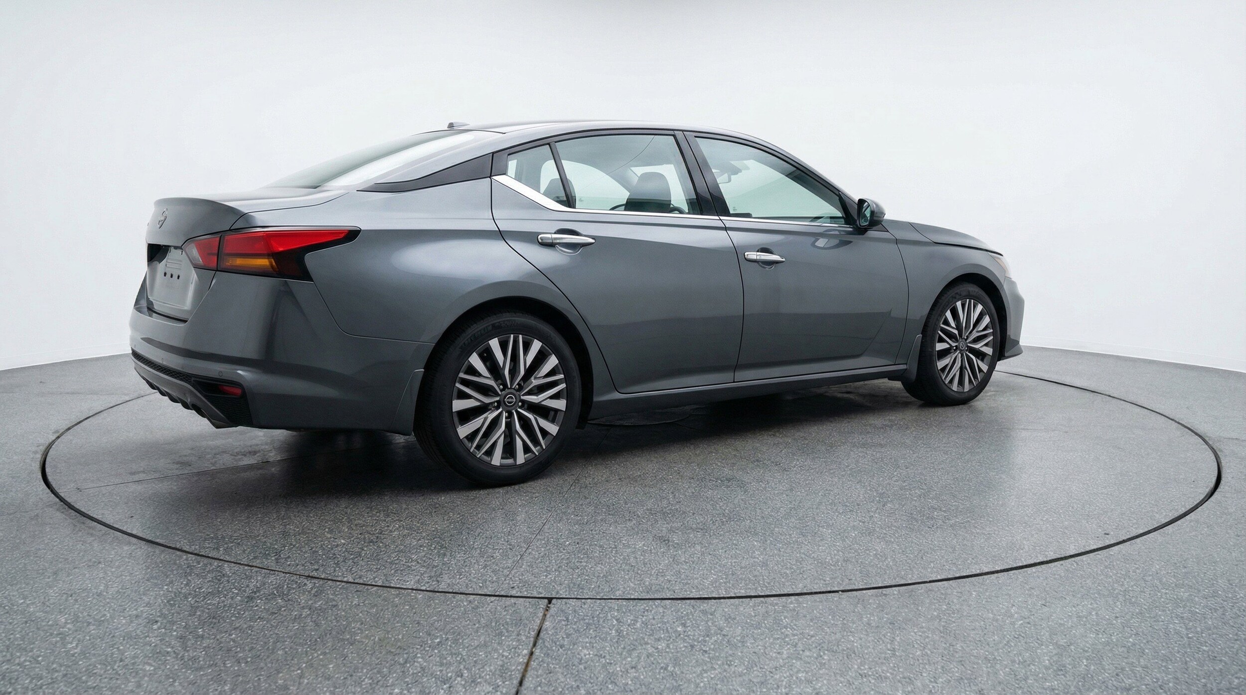 Thumbnail: 2025 Nissan Altima - 9