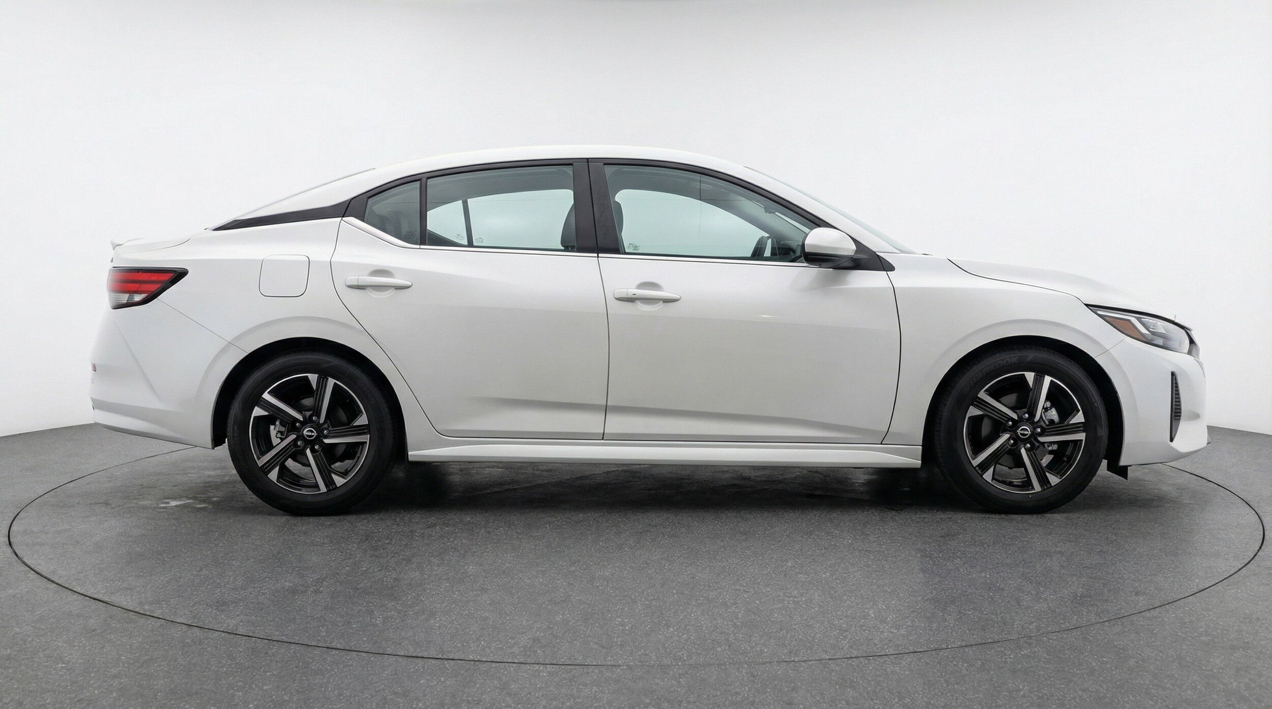Thumbnail: 2025 Nissan Sentra - 11