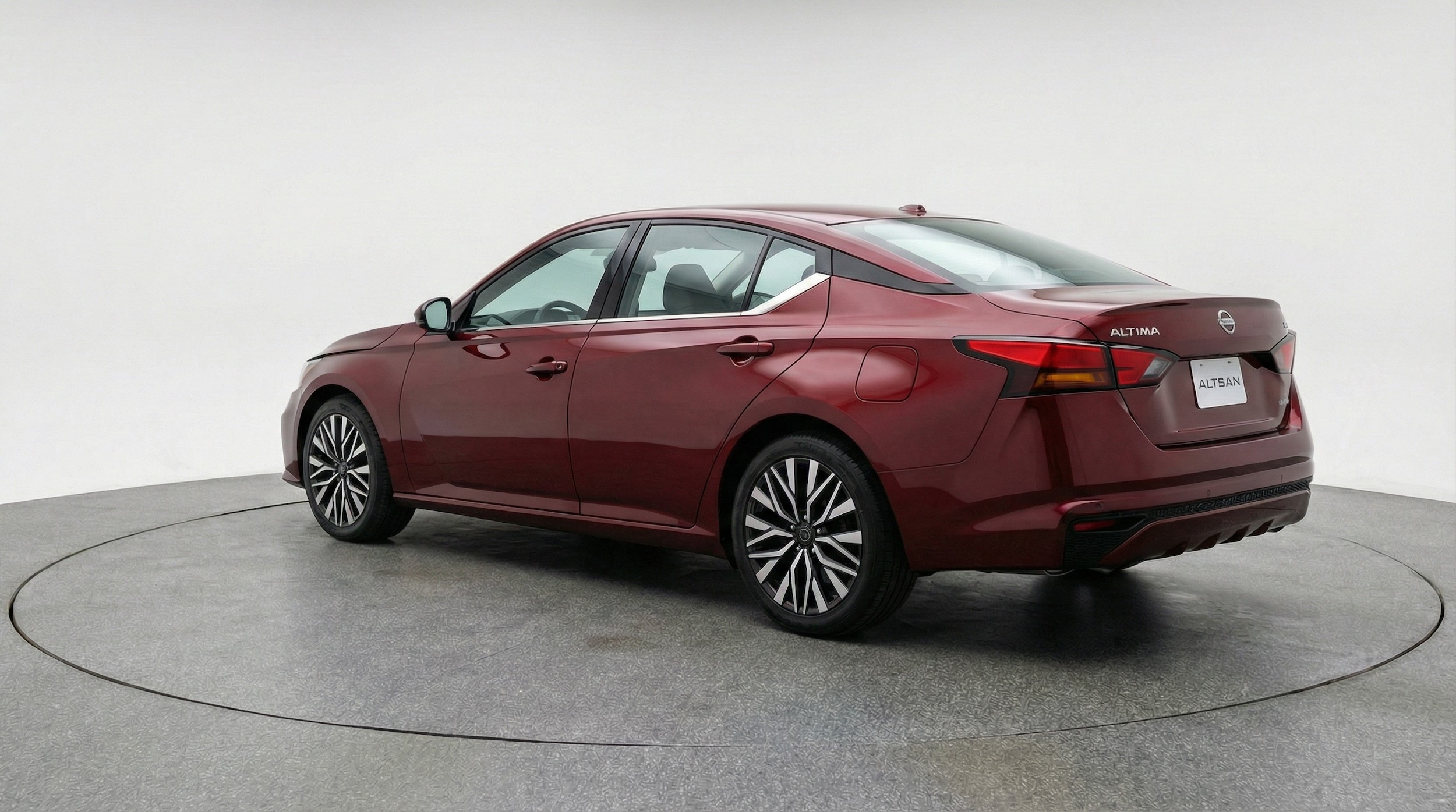 Thumbnail: 2025 Nissan Altima - 5