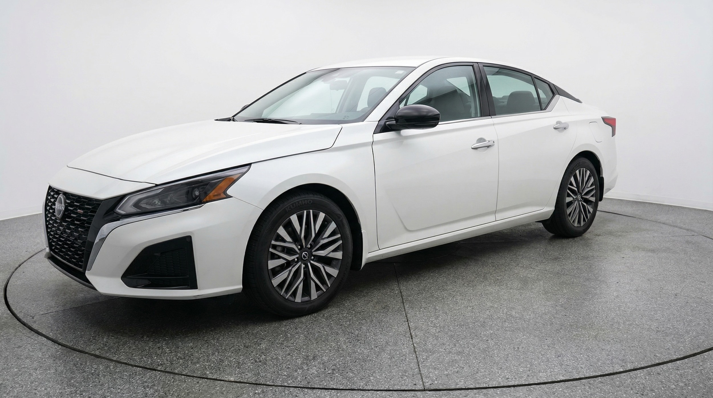 Thumbnail: 2025 Nissan Altima - 3