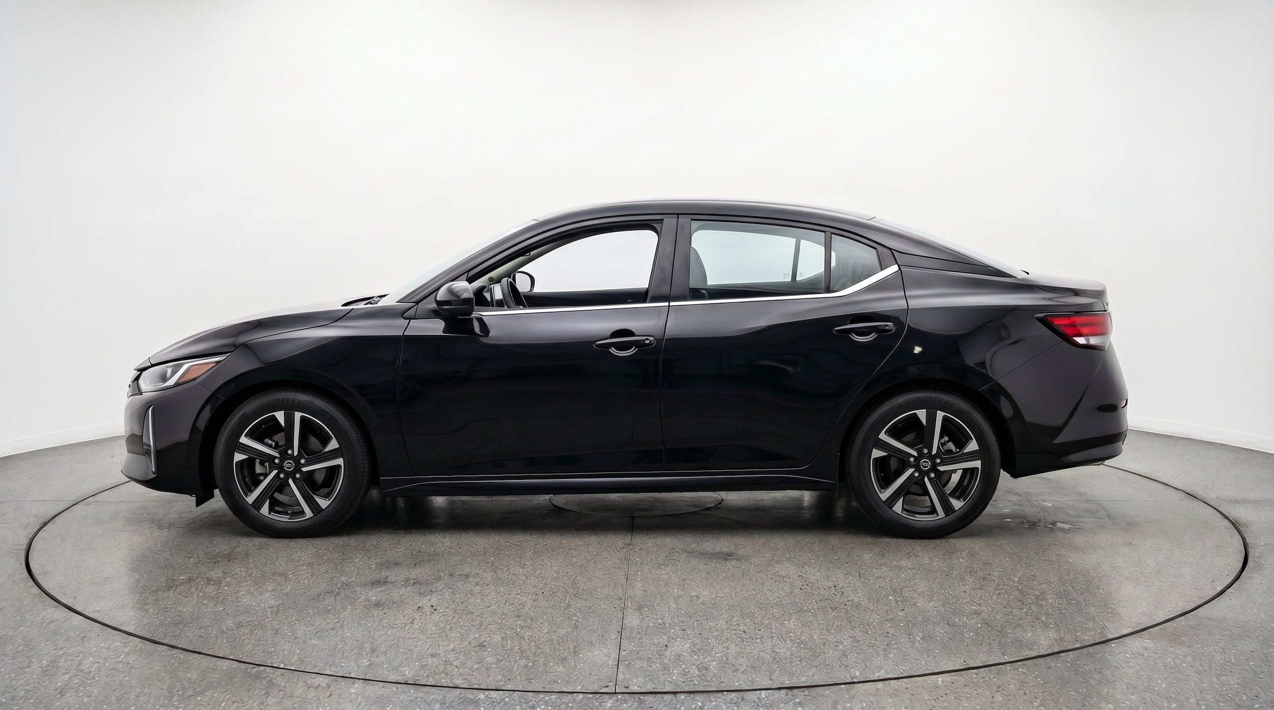 Thumbnail: 2025 Nissan Sentra - 5