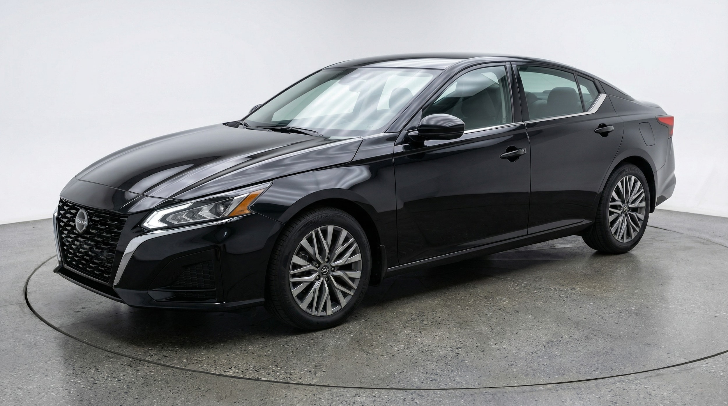 Thumbnail: 2025 Nissan Altima - 3