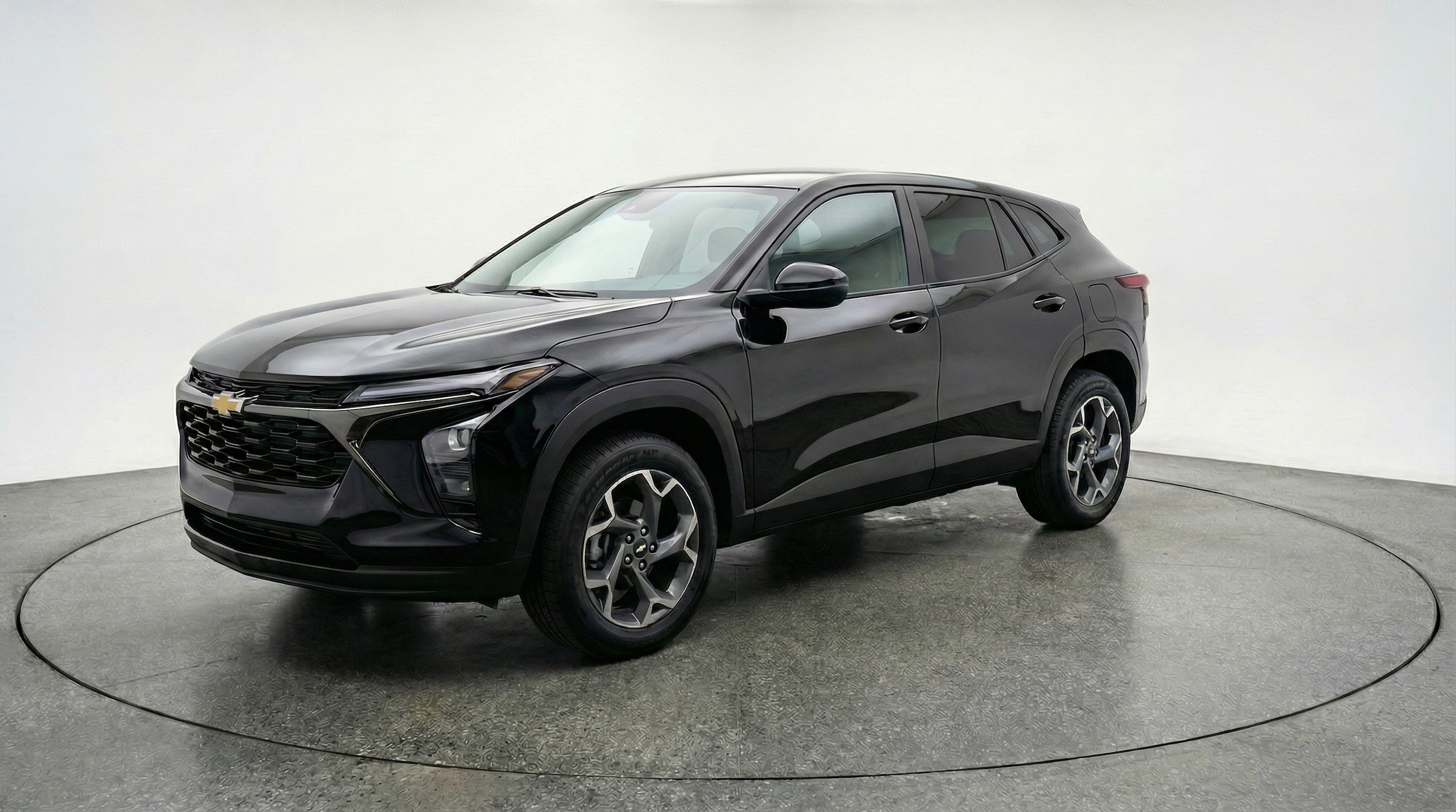 Thumbnail: 2025 Chevrolet Trax - 3