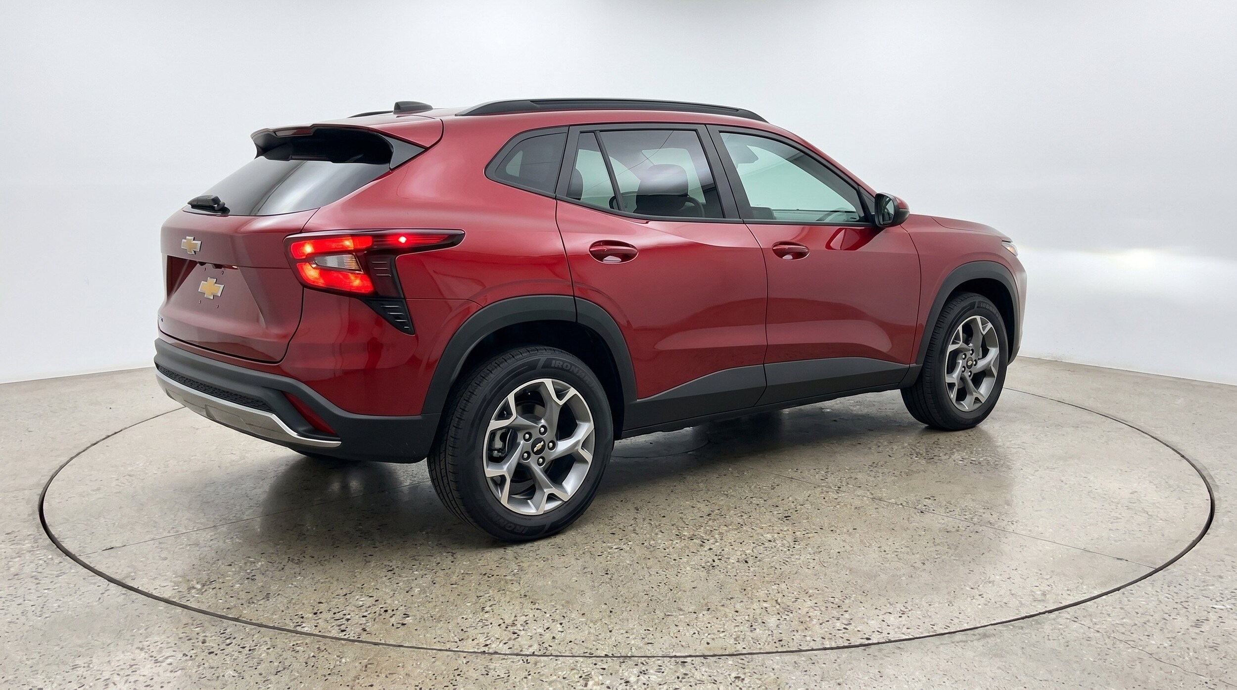 Thumbnail: 2025 Chevrolet Trax - 9
