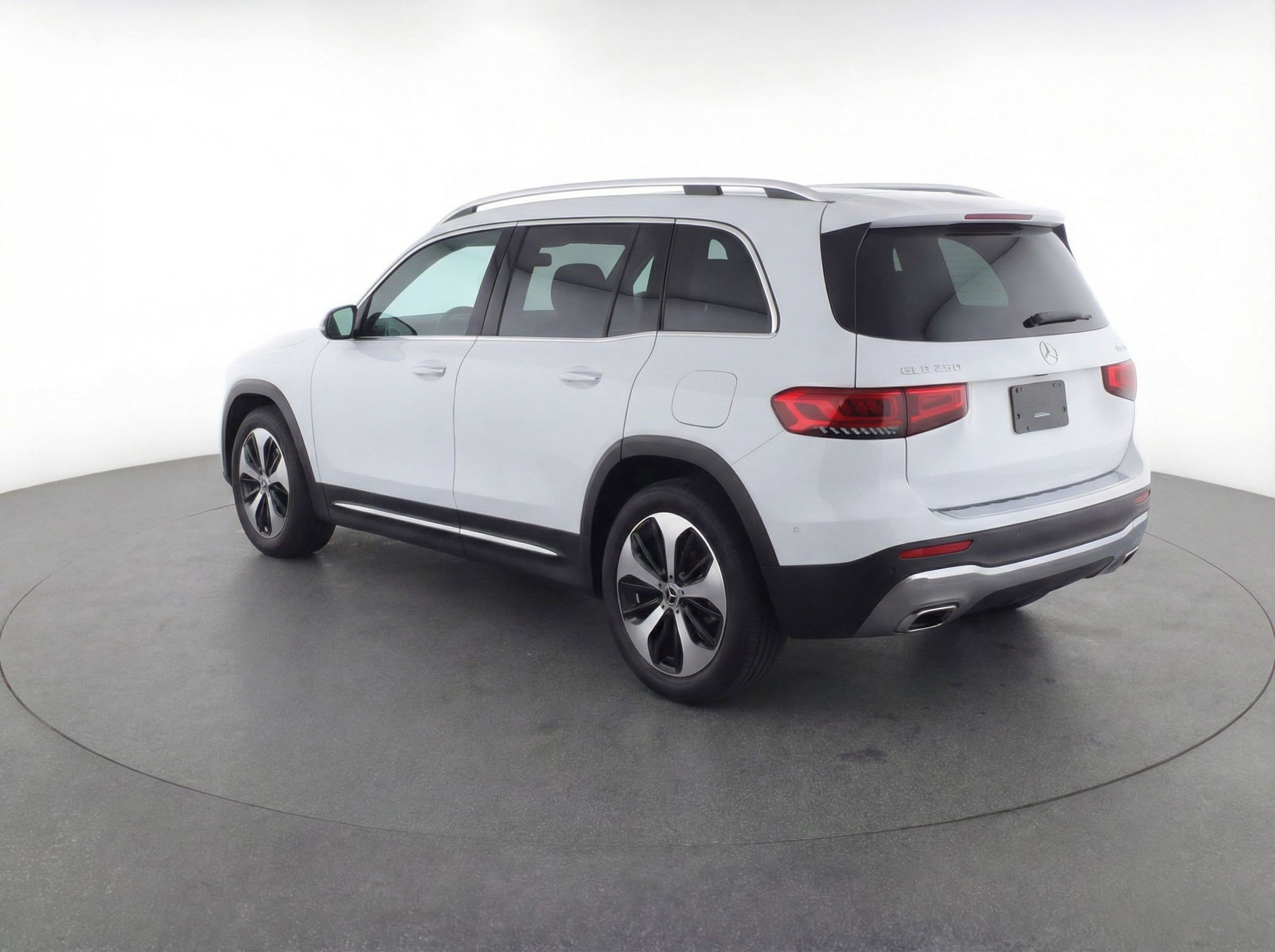 Thumbnail: 2025 Mercedes-Benz GLB - 6