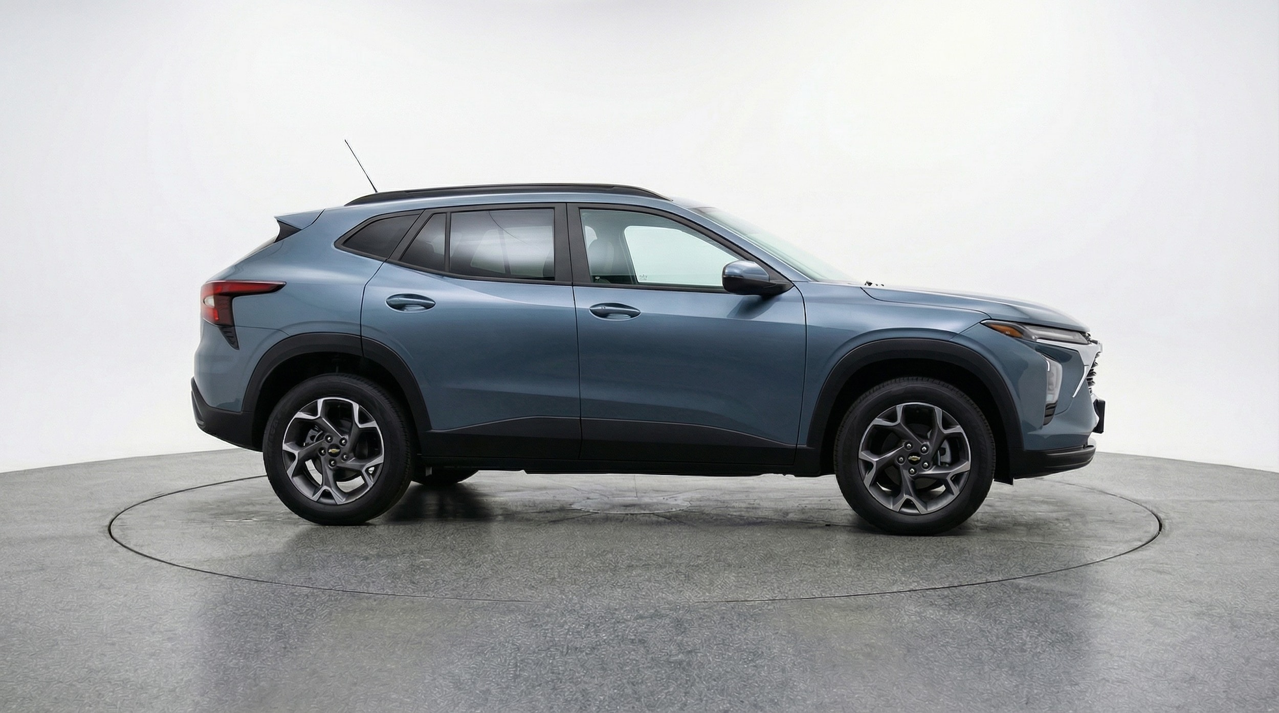 Thumbnail: 2025 Chevrolet Trax - 8