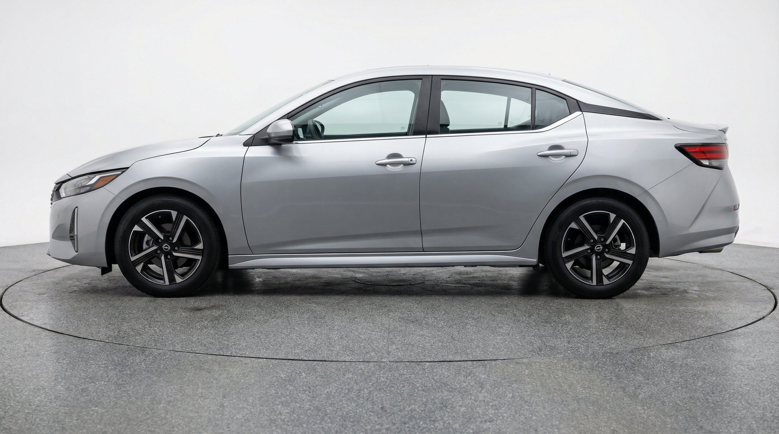 Thumbnail: 2025 Nissan Sentra - 5
