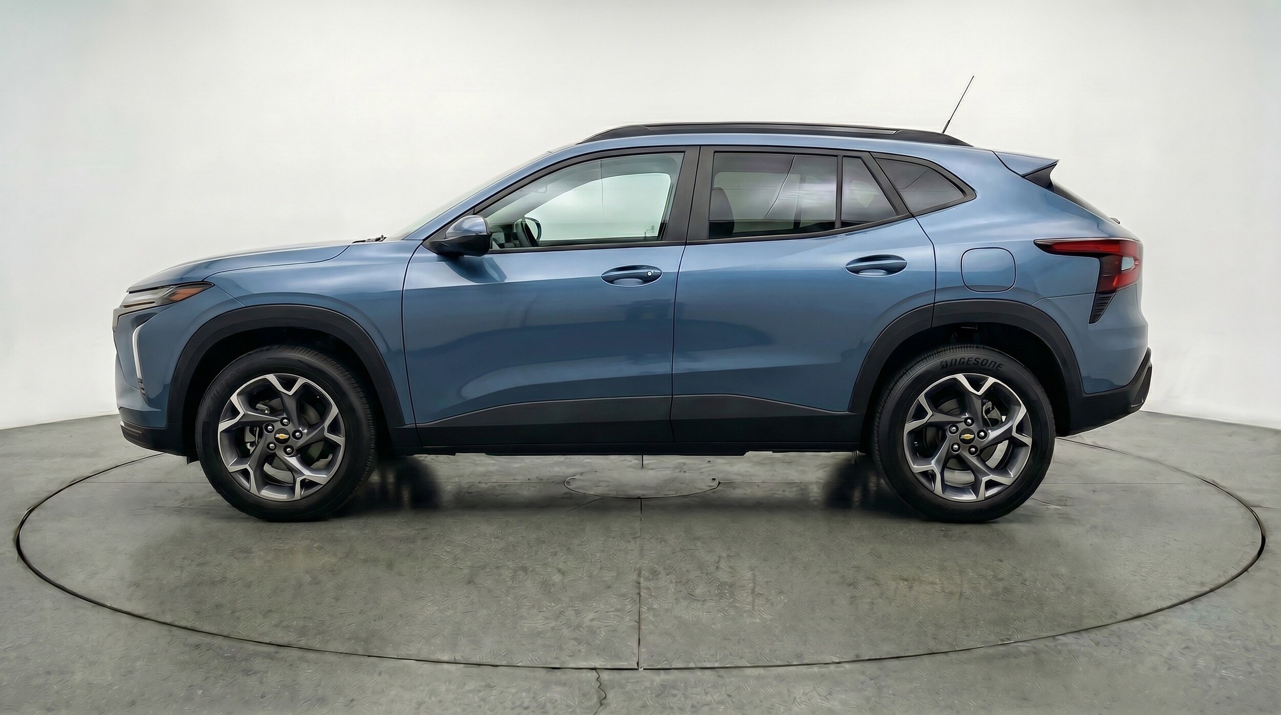 Thumbnail: 2025 Chevrolet Trax - 5