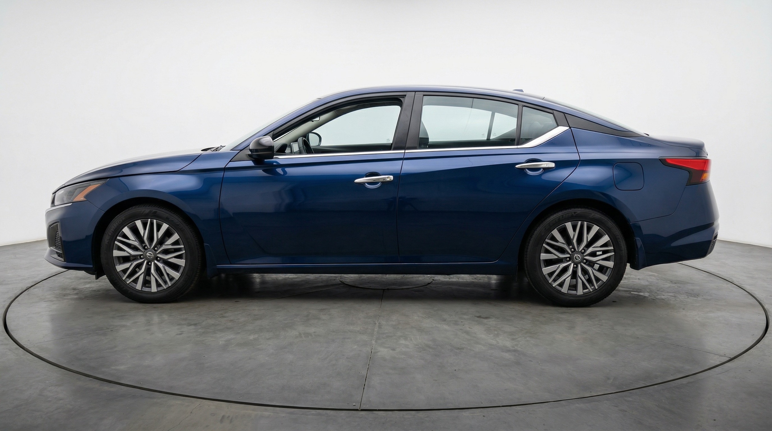 Thumbnail: 2025 Nissan Altima - 4