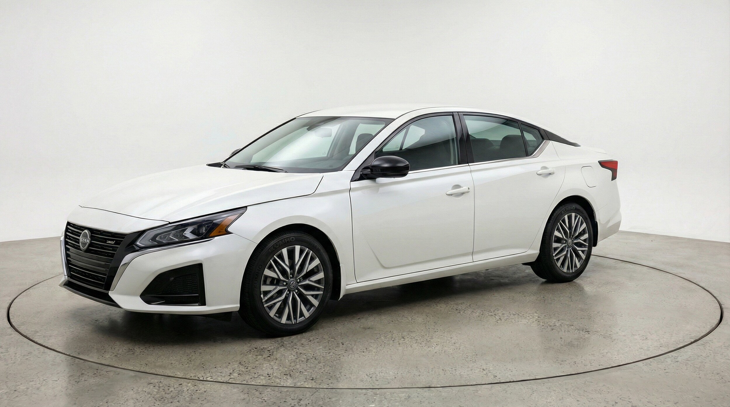 Thumbnail: 2025 Nissan Altima - 3