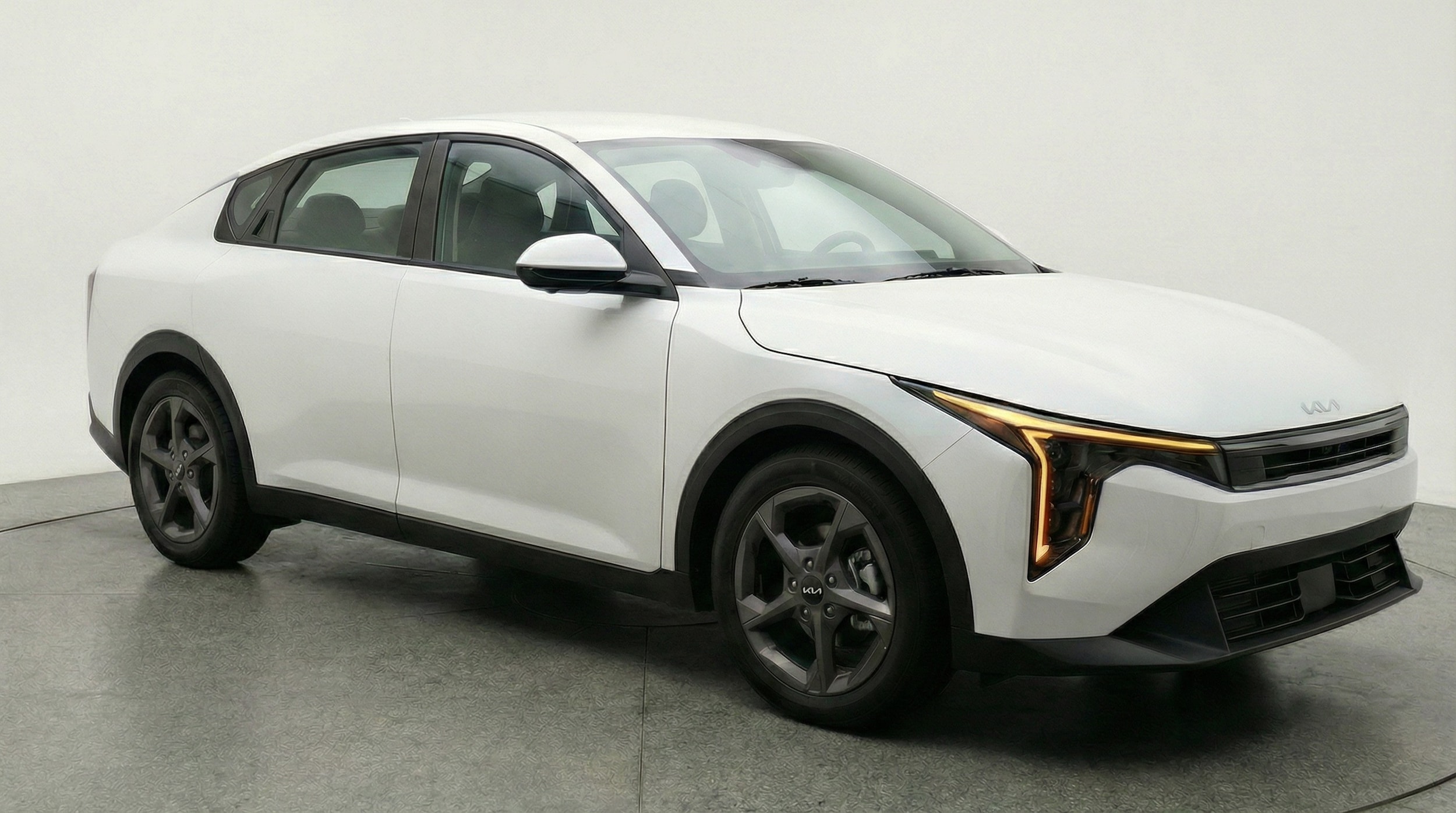 Thumbnail: 2025 Kia K4 - 1