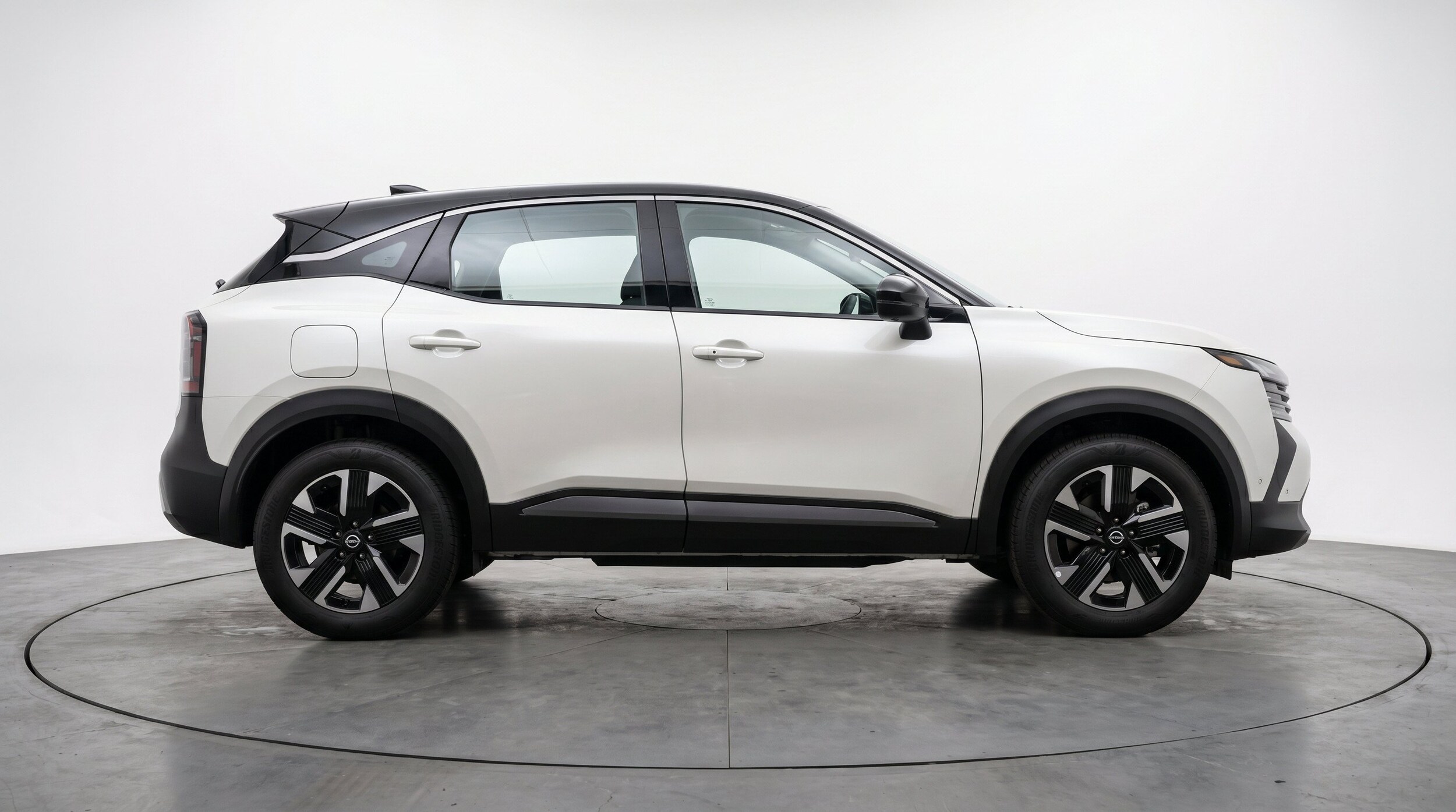 Thumbnail: 2026 Nissan Kicks - 10